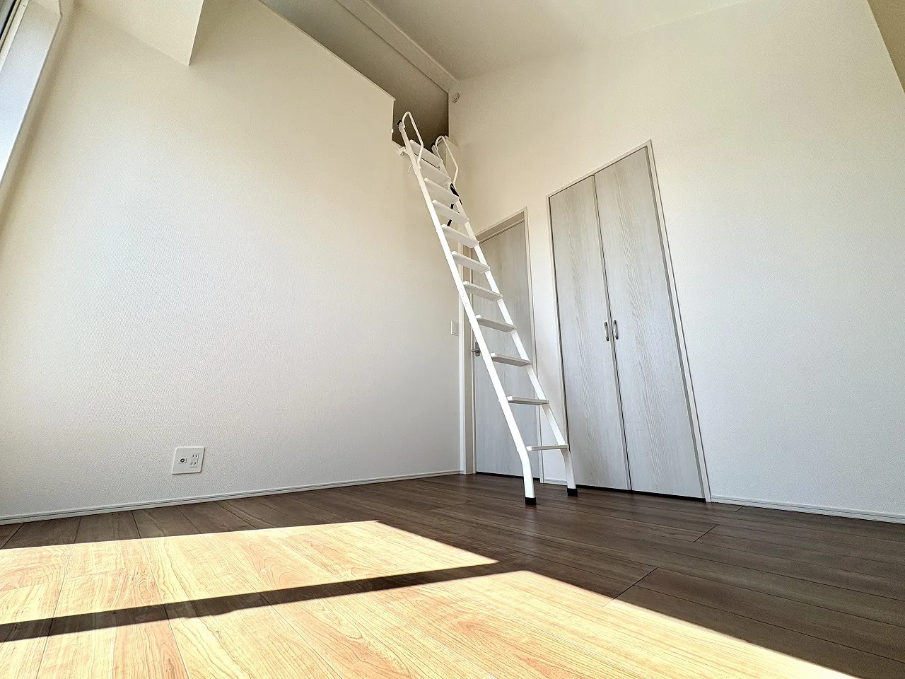 【2号棟/洋室(4.5帖)】