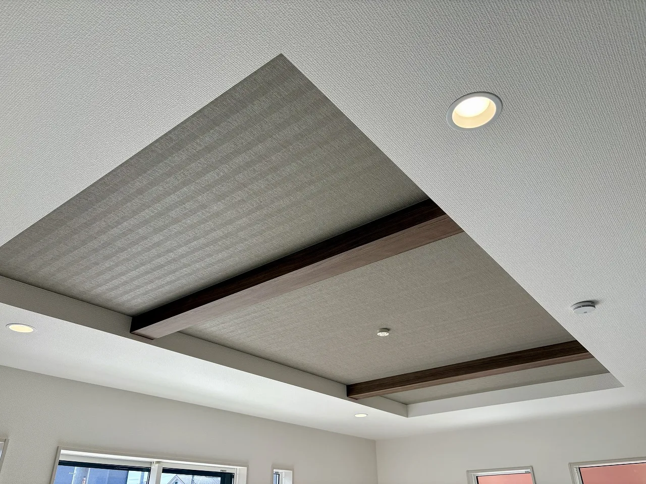 【折り上げ天井(3号棟)/※同仕様参考】