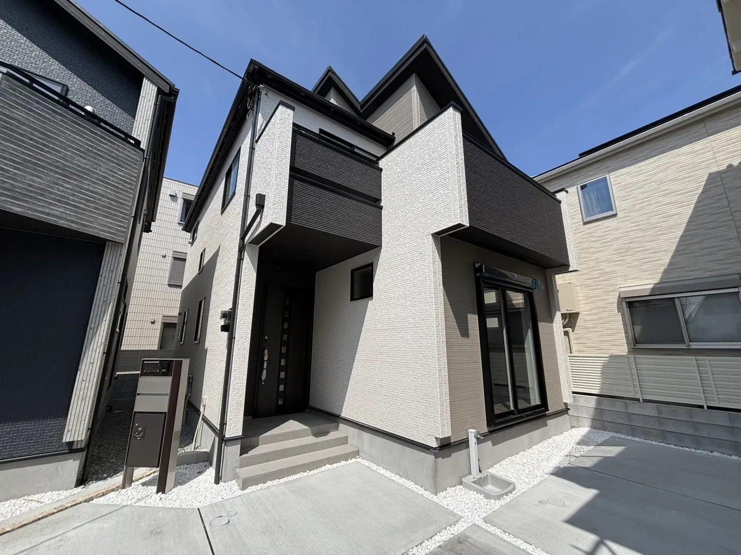 【2号棟】外観写真