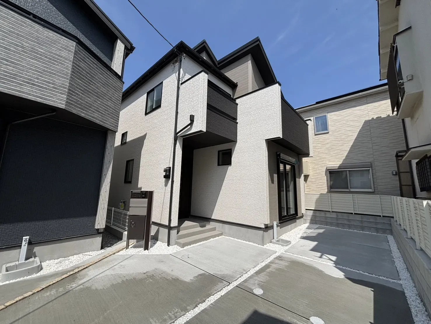 【2号棟】外観写真