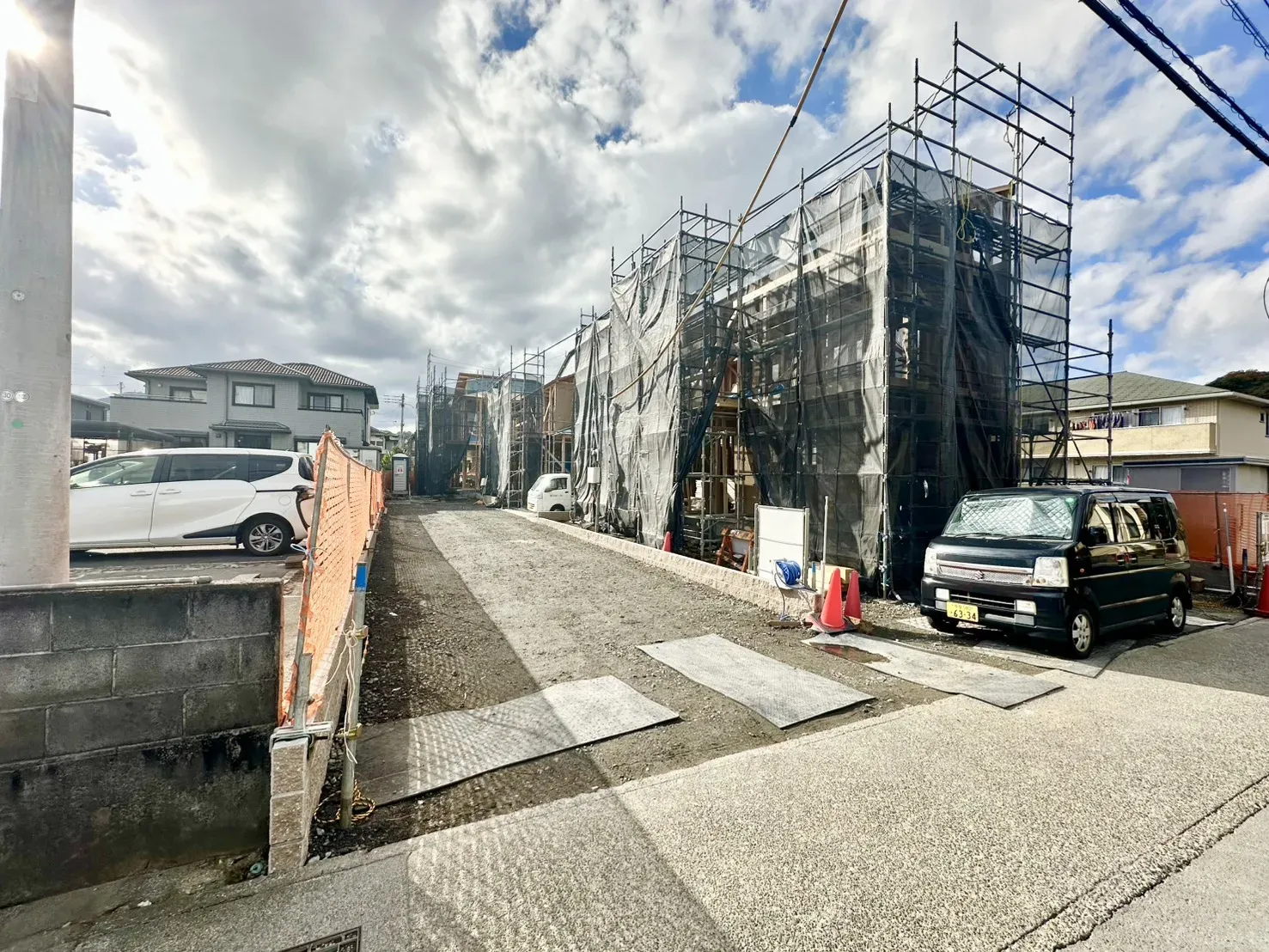 手前から3号棟、2号棟、1号棟
(11/29撮影)