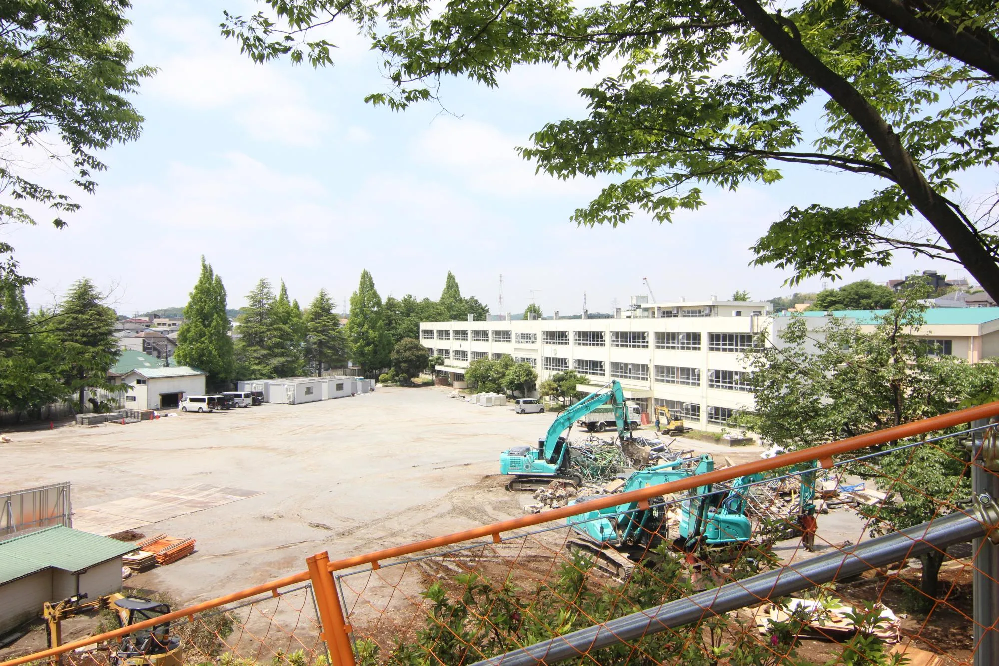 鶴川第四小学校