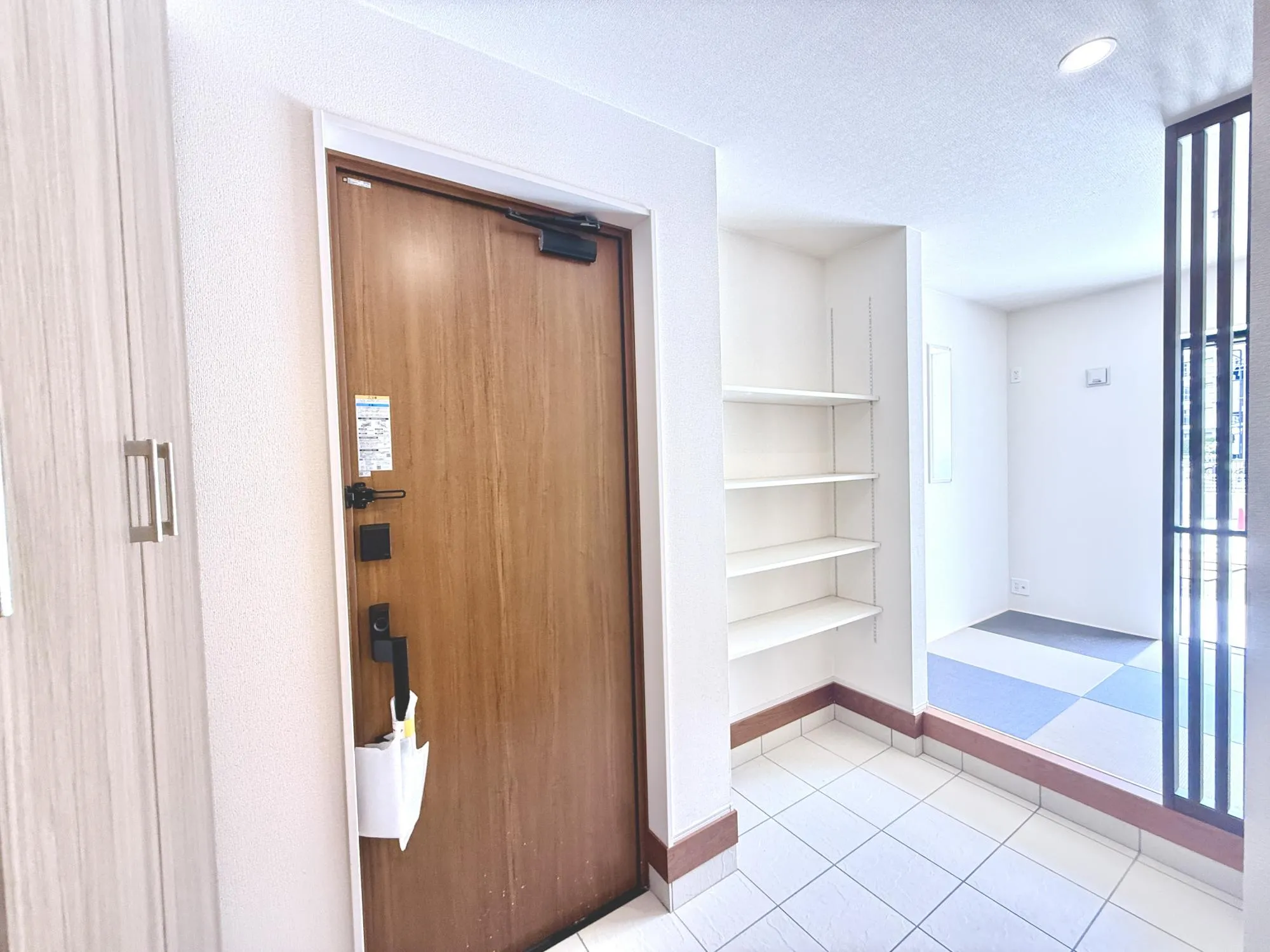 1号棟　玄関