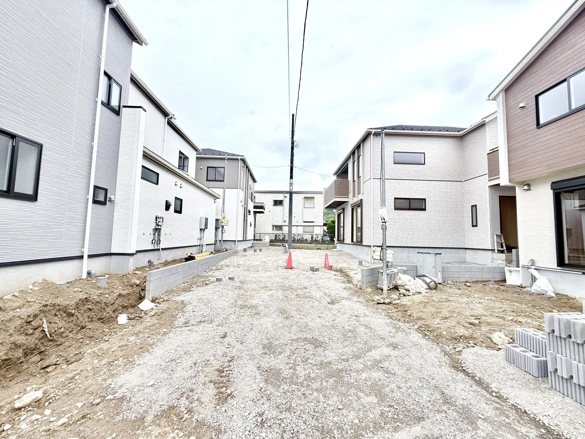 前面道路含む現地写真