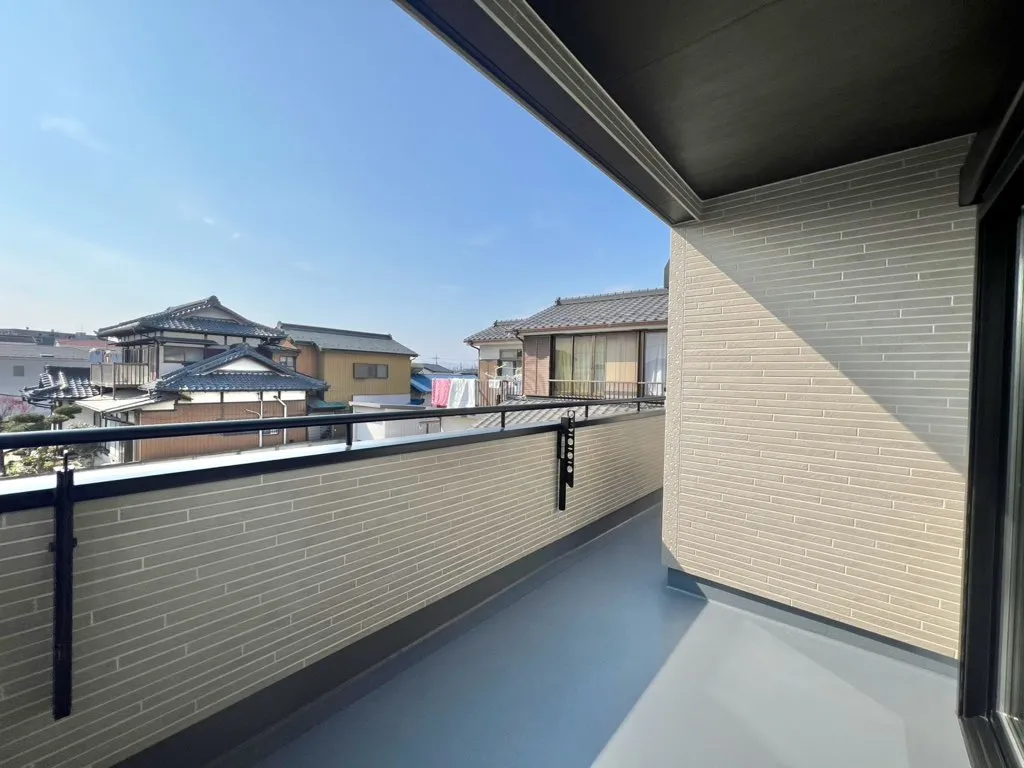 <1号棟>
バルコニー