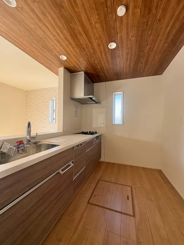 タッチレス浄水器や食洗器も標準仕様となります!