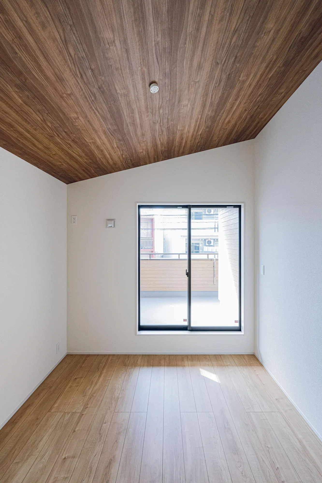 1号棟:7.12　勾配天井