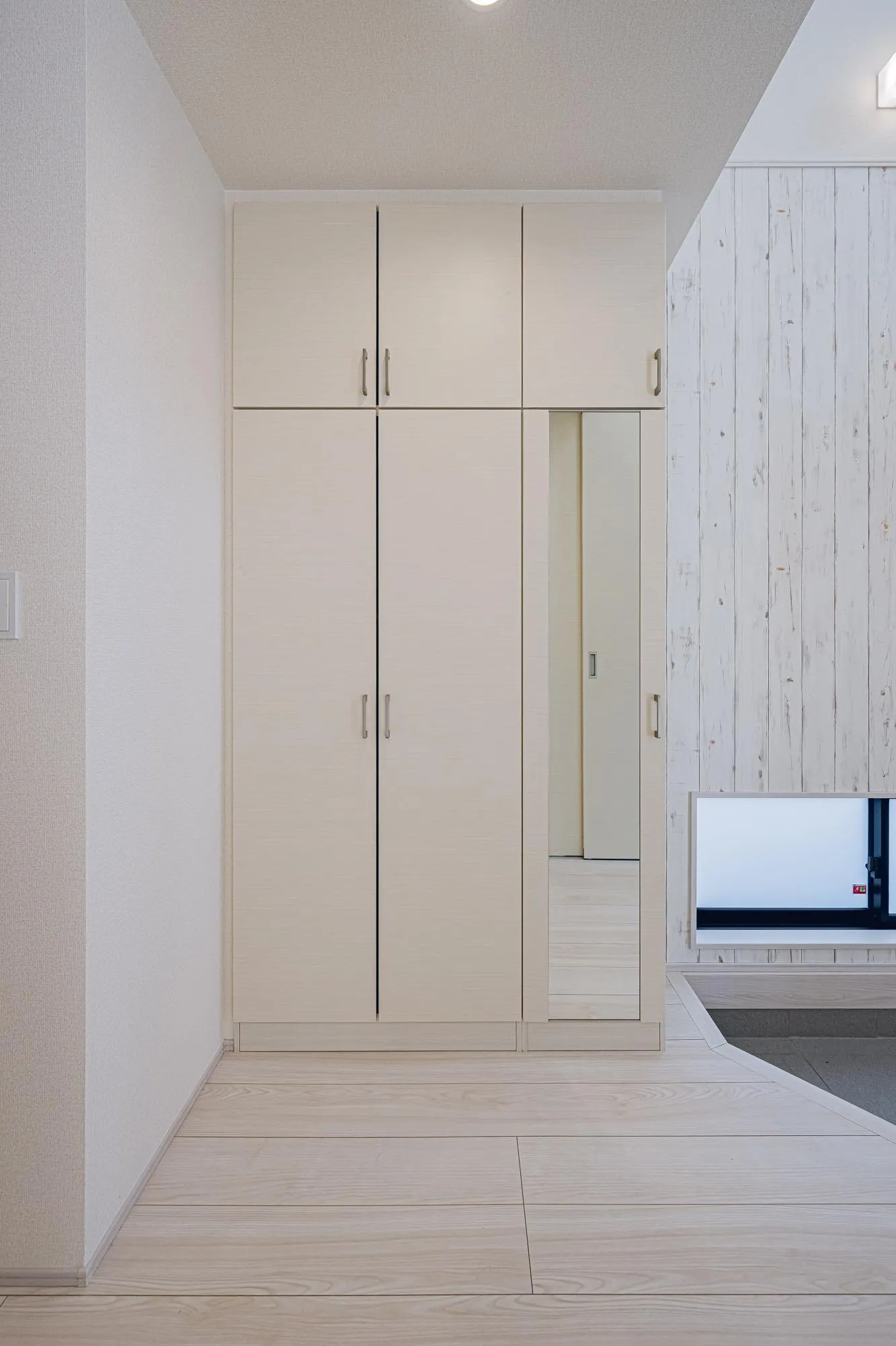 2号棟:玄関　吹き抜け