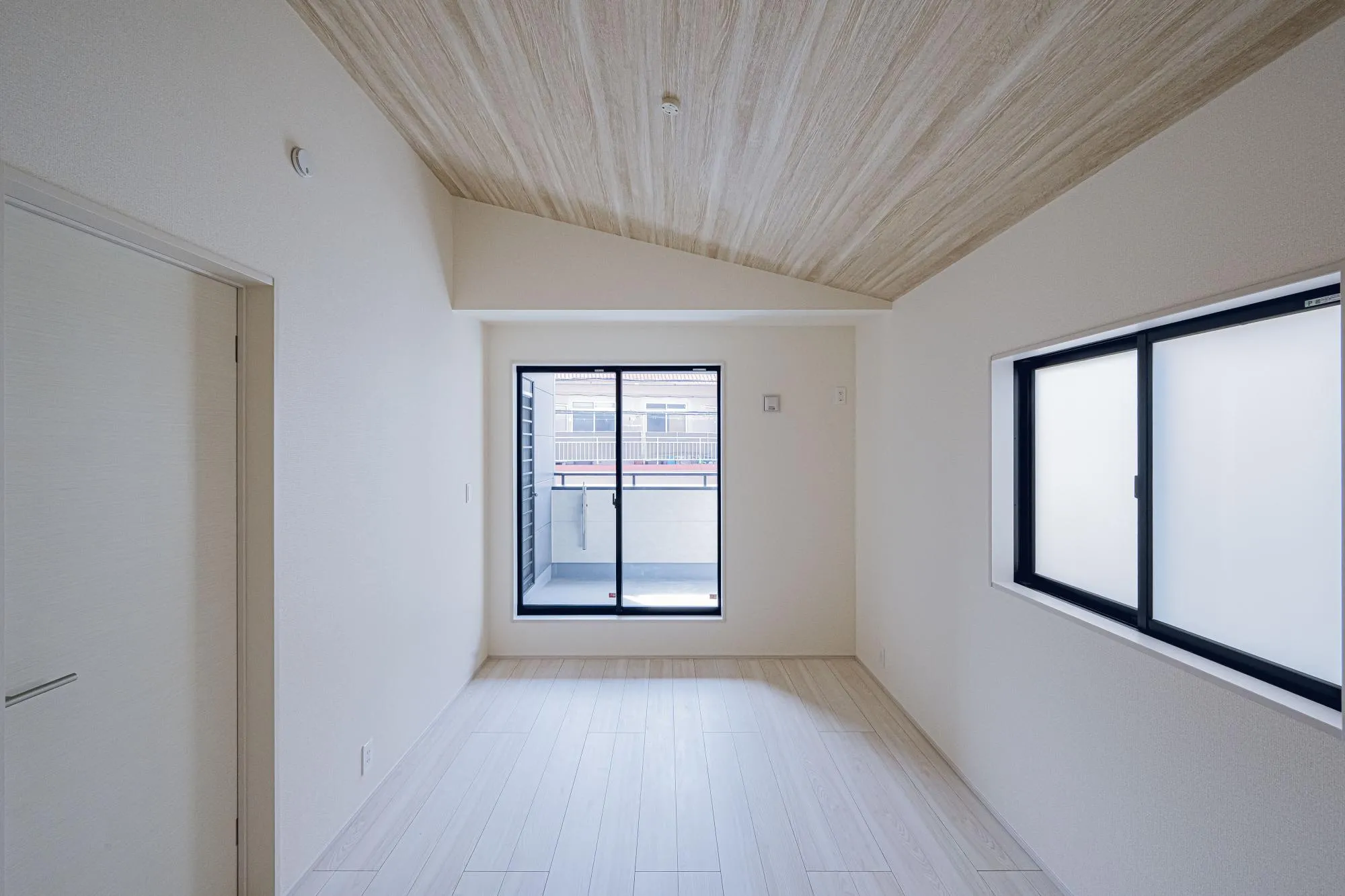 2号棟:7.0帖　勾配天井