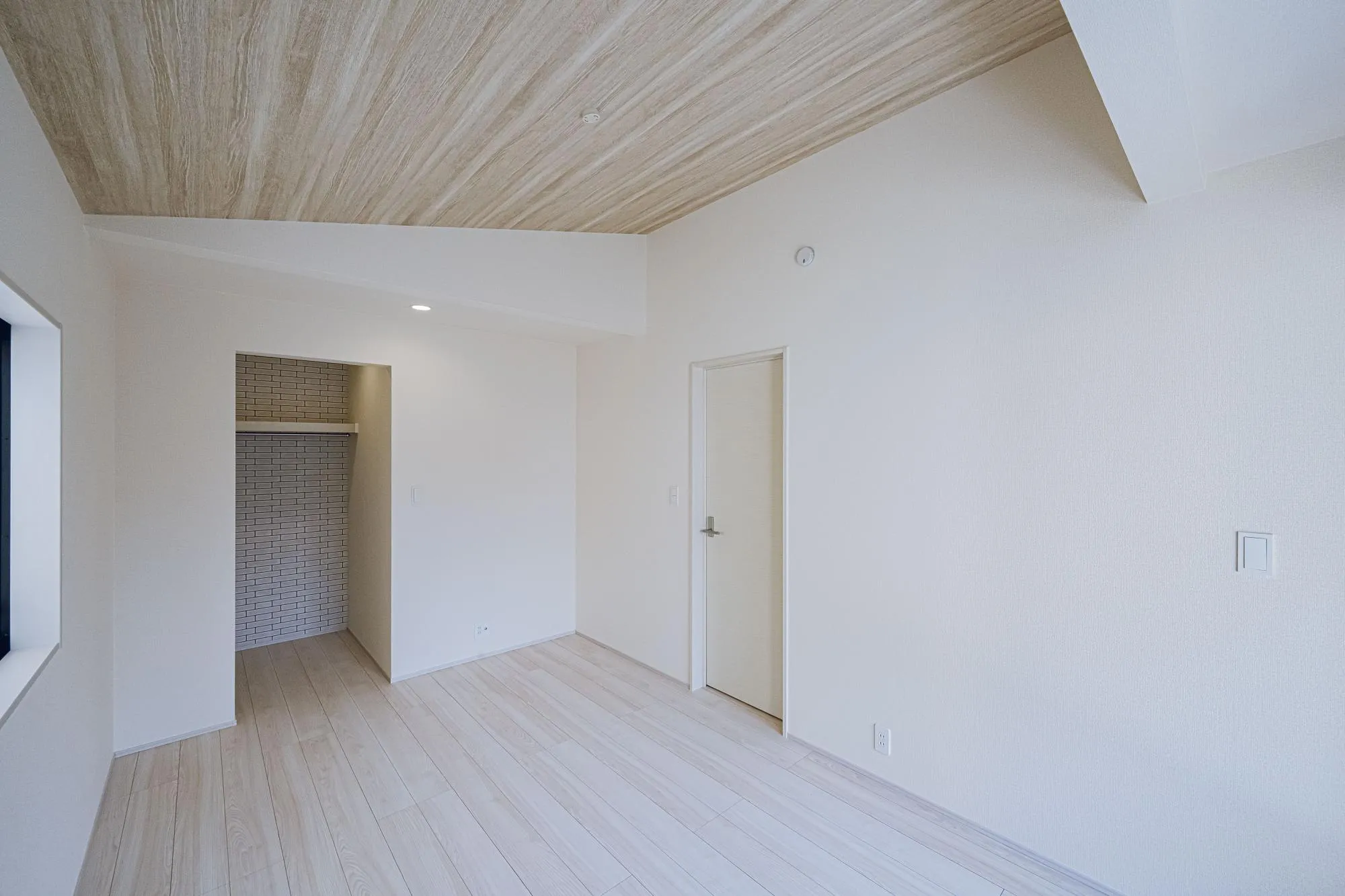 2号棟:7.0帖　勾配天井