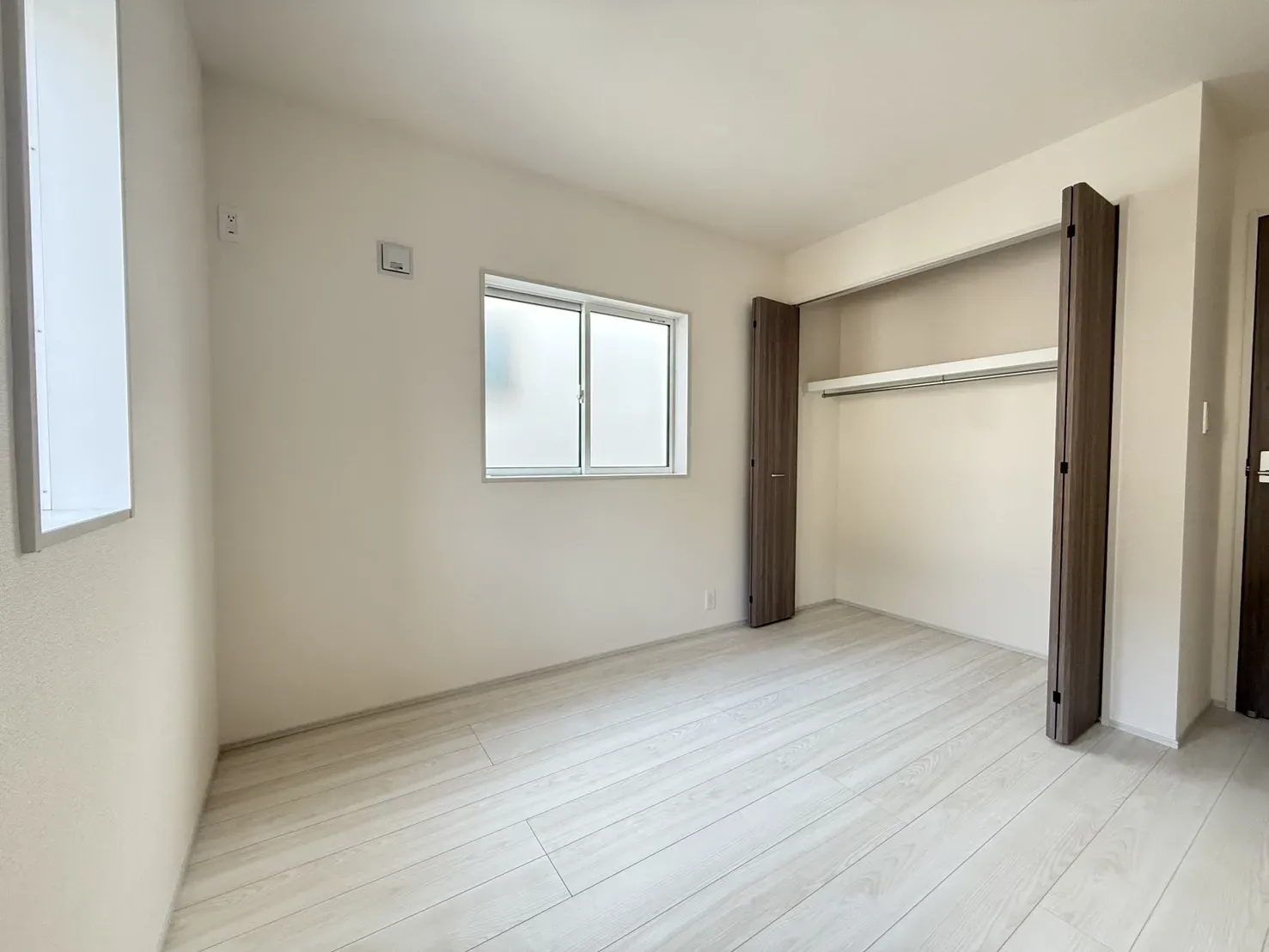 【①号棟5.0帖洋室】
