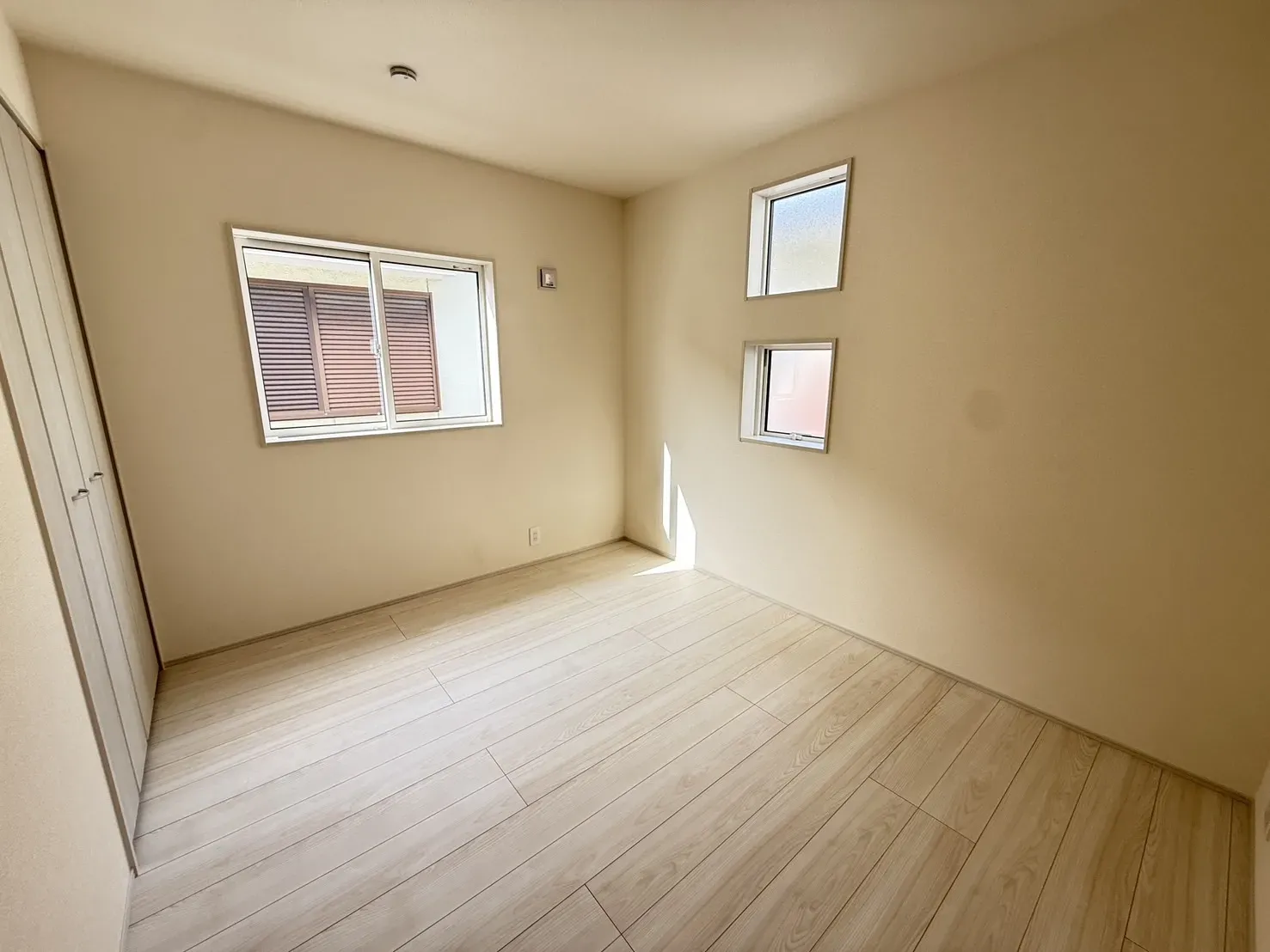 【②号棟5.25帖洋室】
