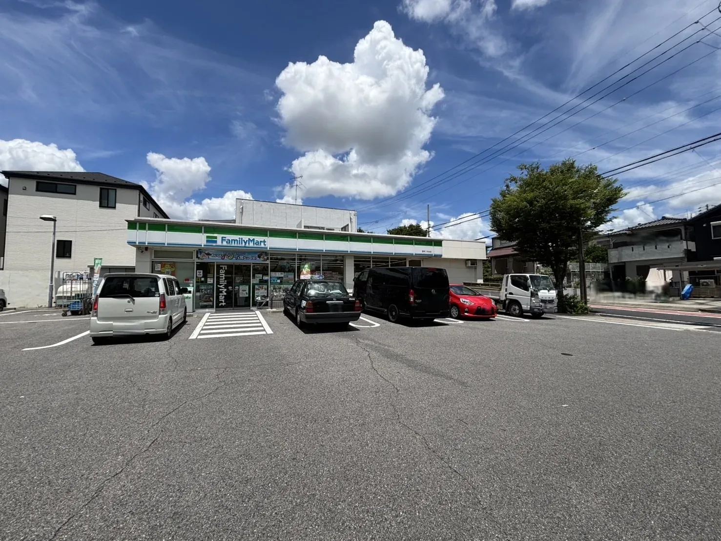 ファミリーマート豊明二村台店