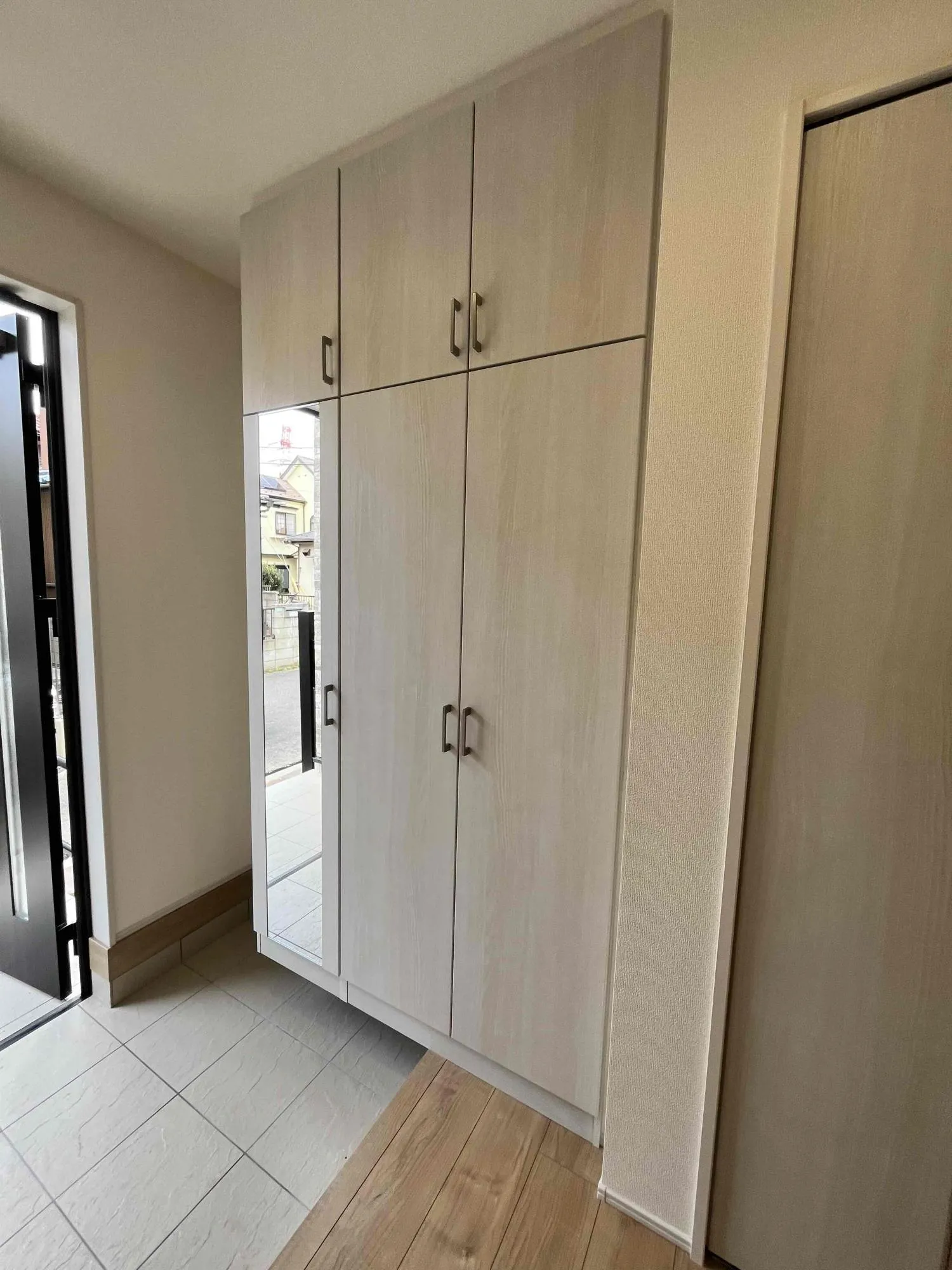 玄関収納ミラー付き