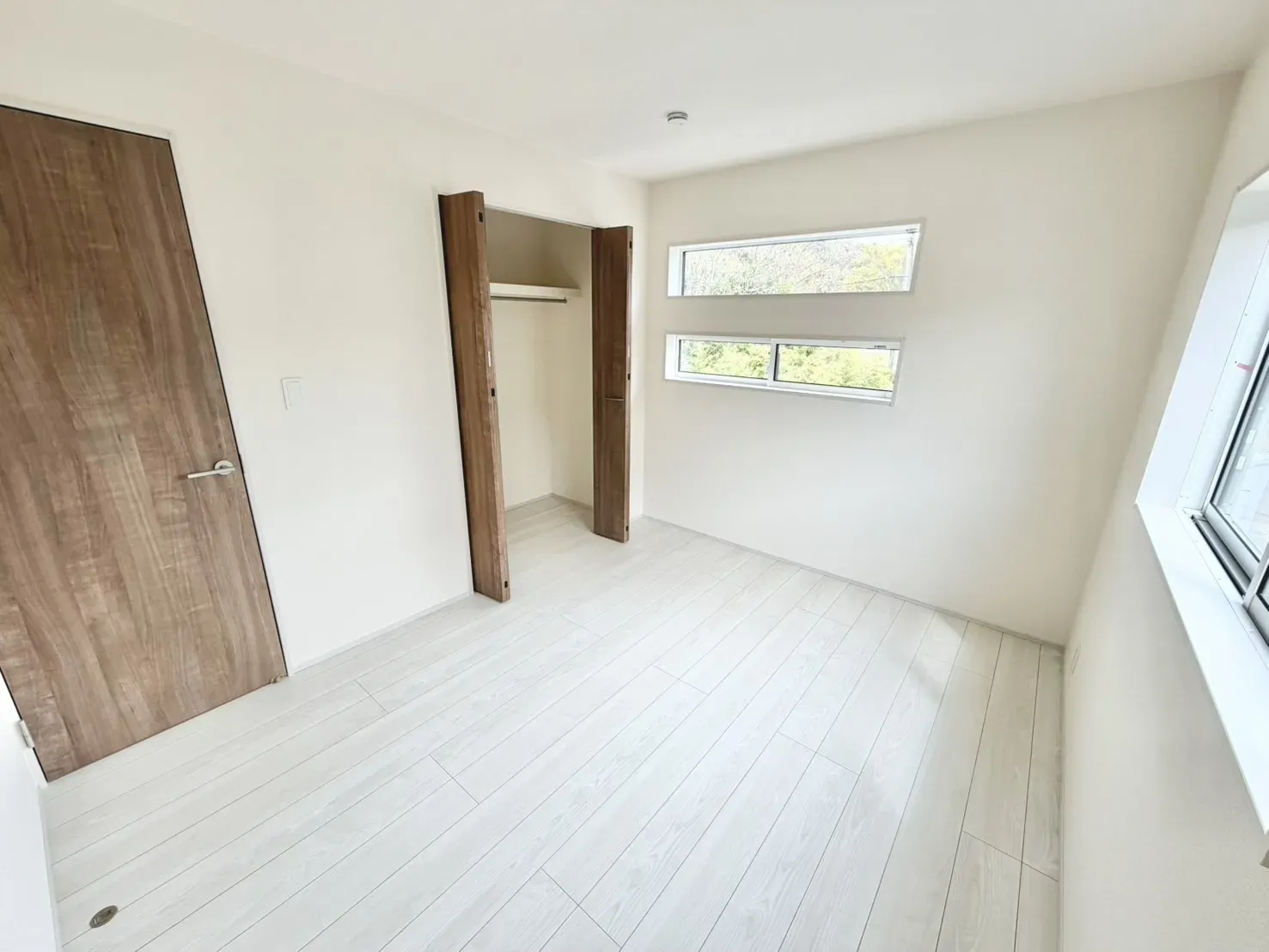 【2号棟　洋室5.45帖】