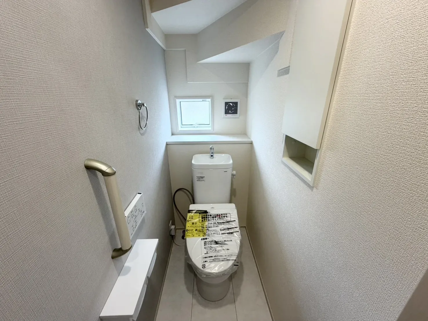 【2号棟　トイレ】