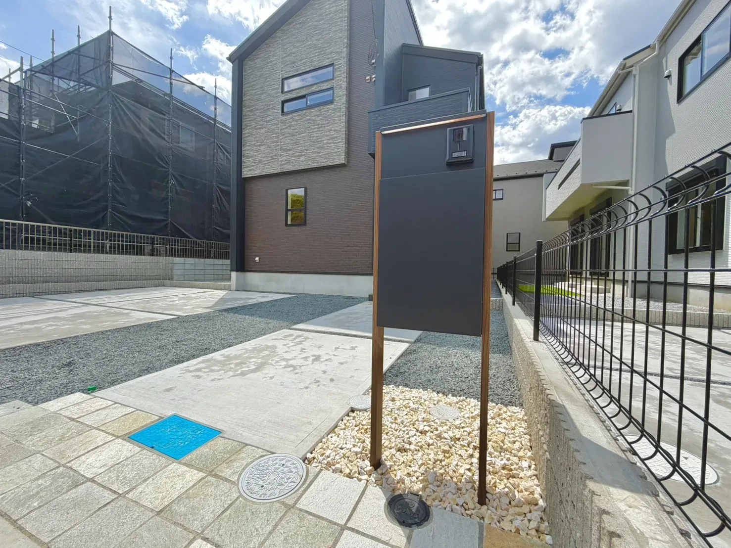 【3号棟　宅配ボックス】