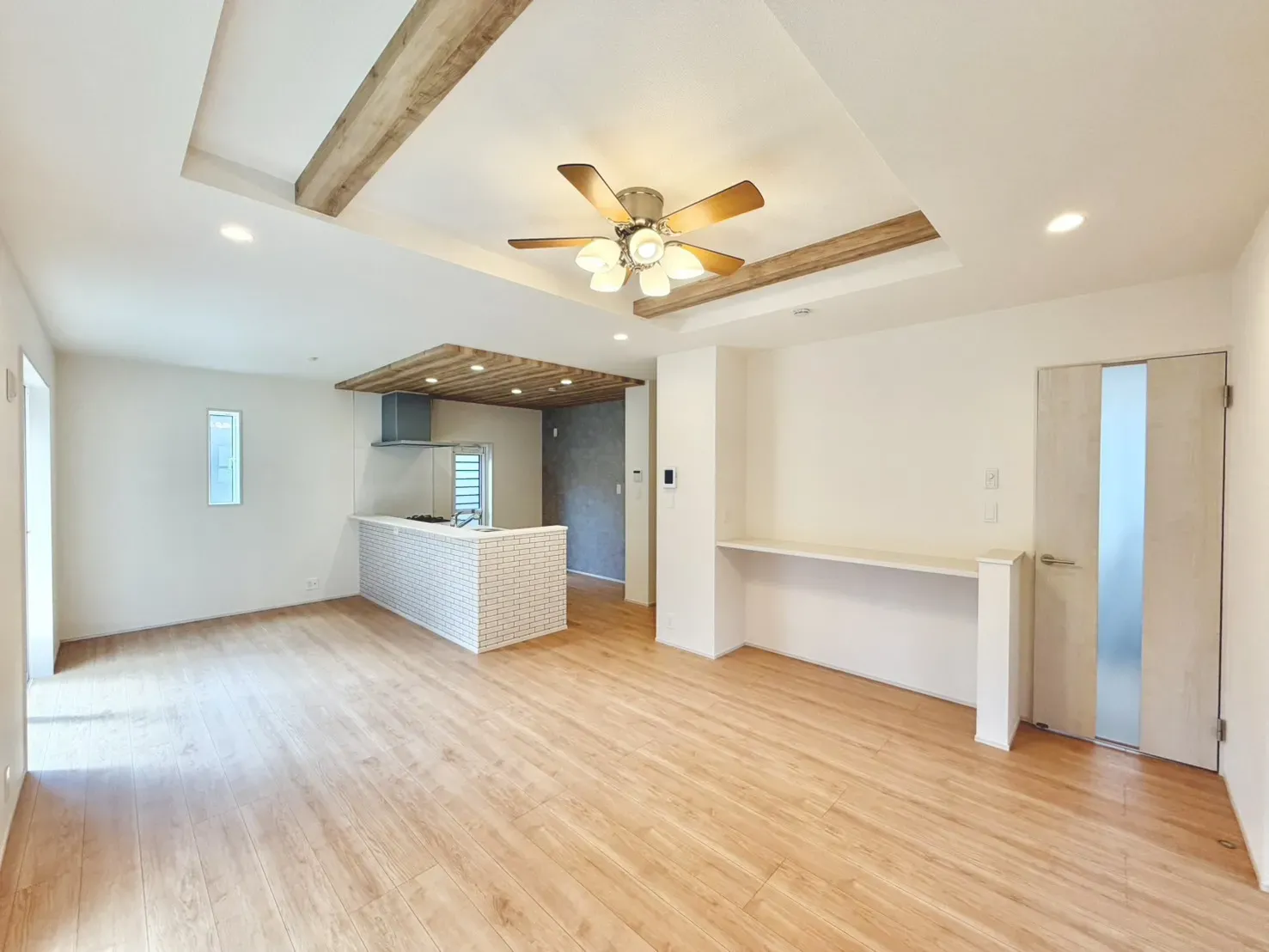 【3号棟　LDK(19.125帖)】