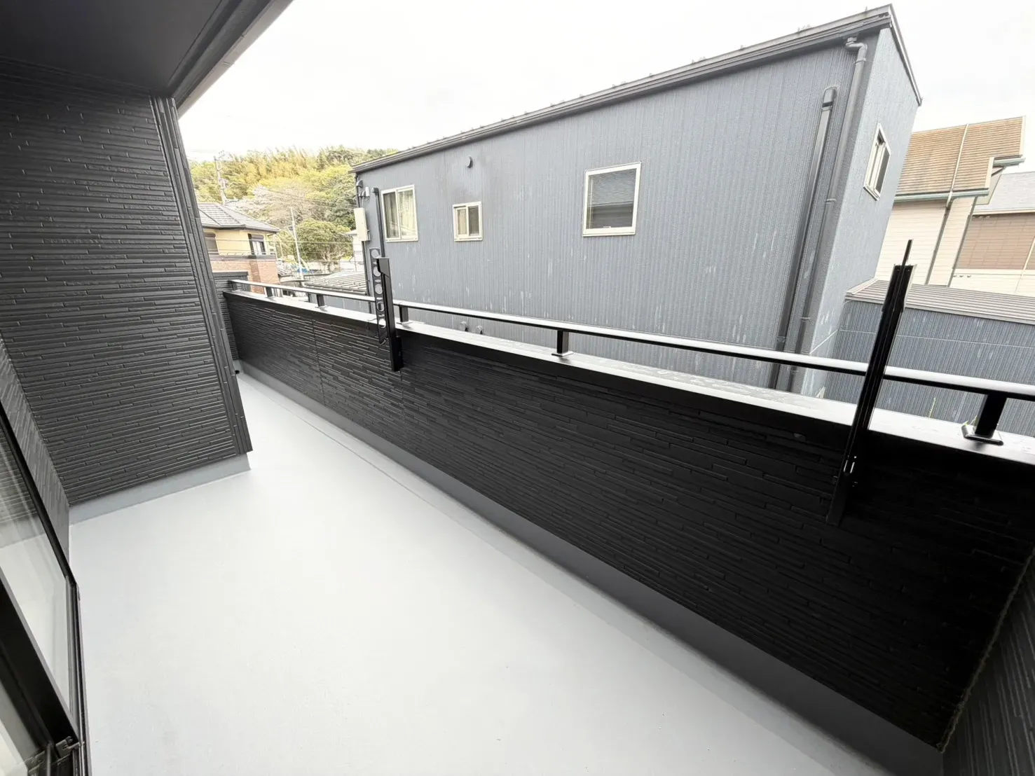 【3号棟　バルコニー】