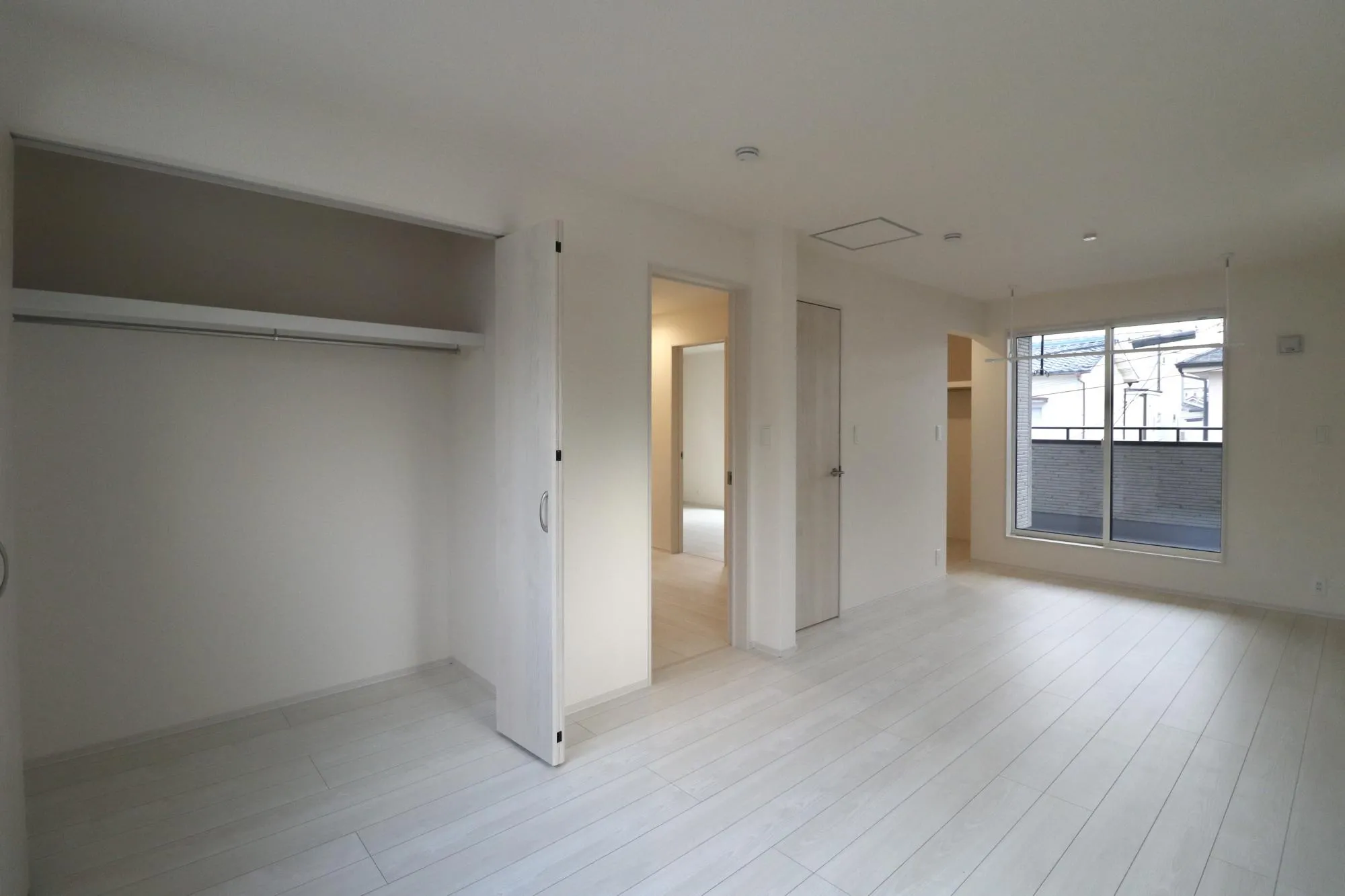 【洋室(可変型10.5帖)】