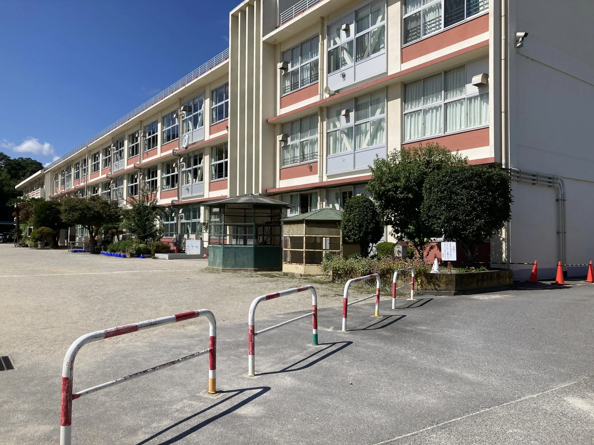 碓東小学校