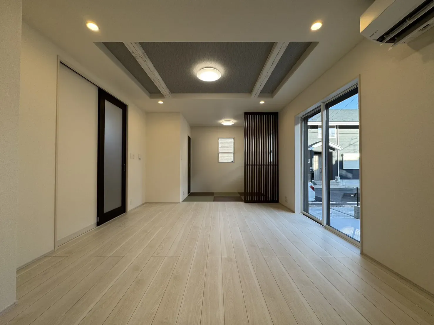 【2号棟】リビングダイニング