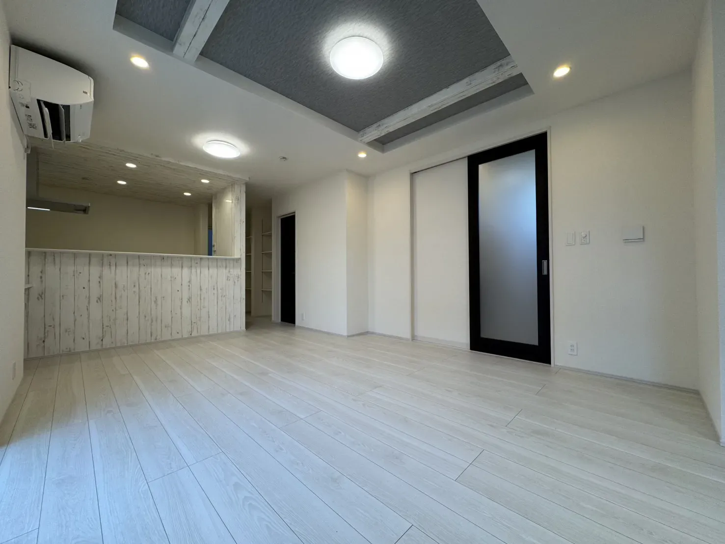 【2号棟】リビングダイニング