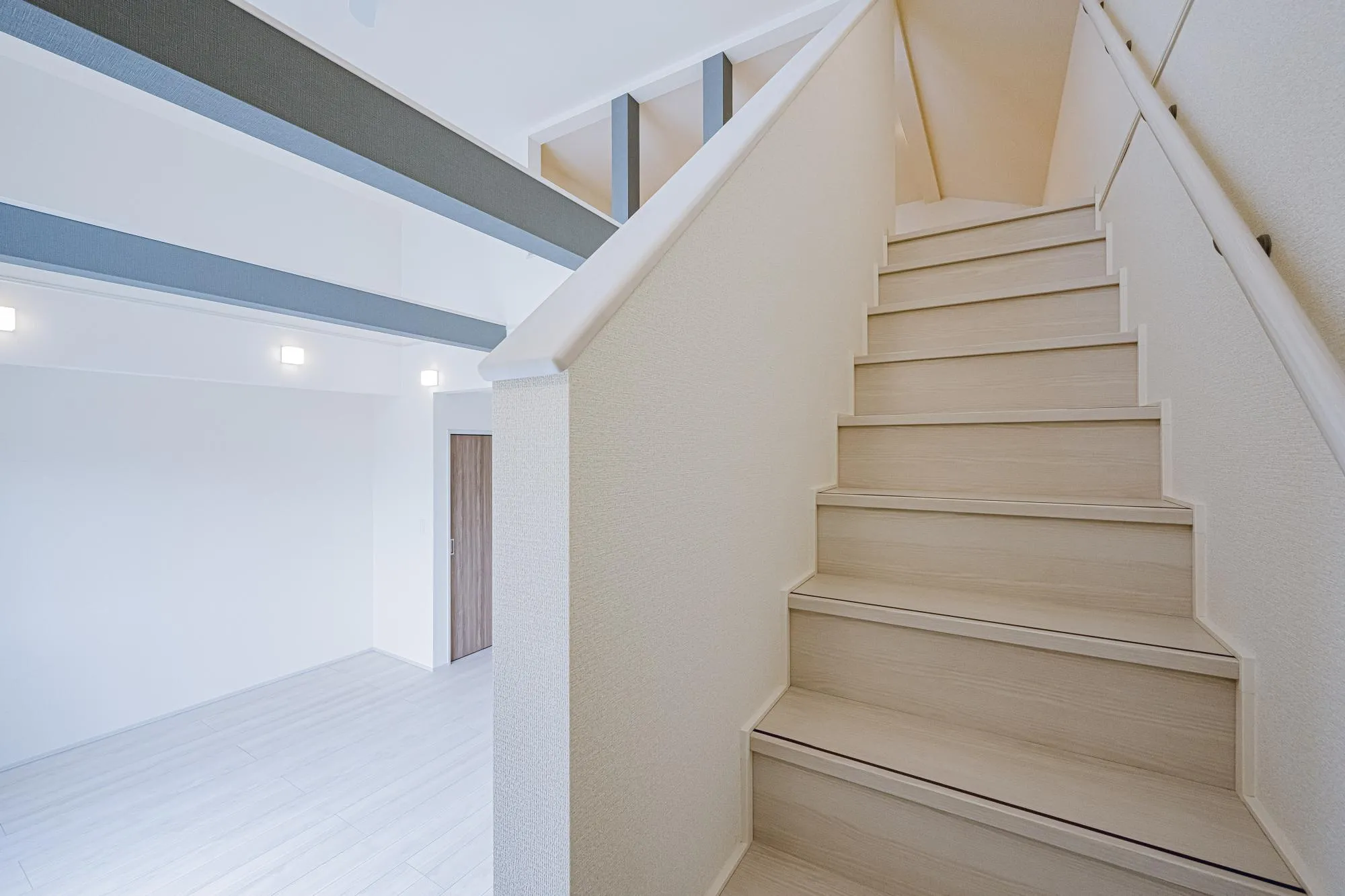 ロフトへの固定階段