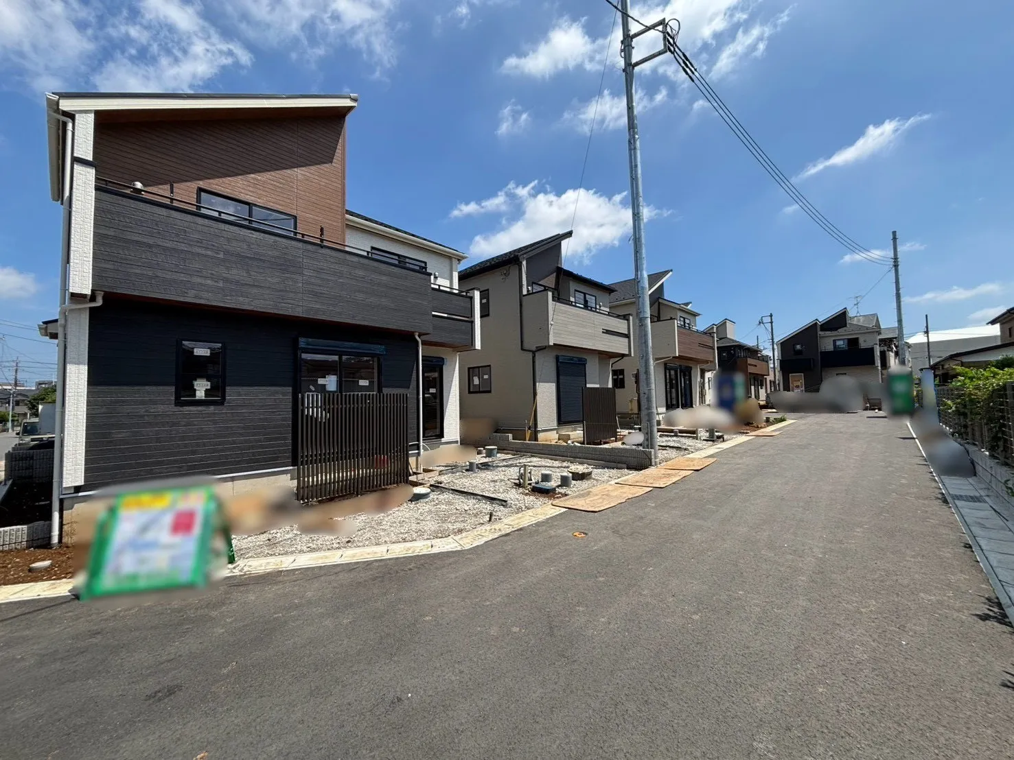 【外観写真】手前左から①号棟、②号棟、③号棟、④号棟