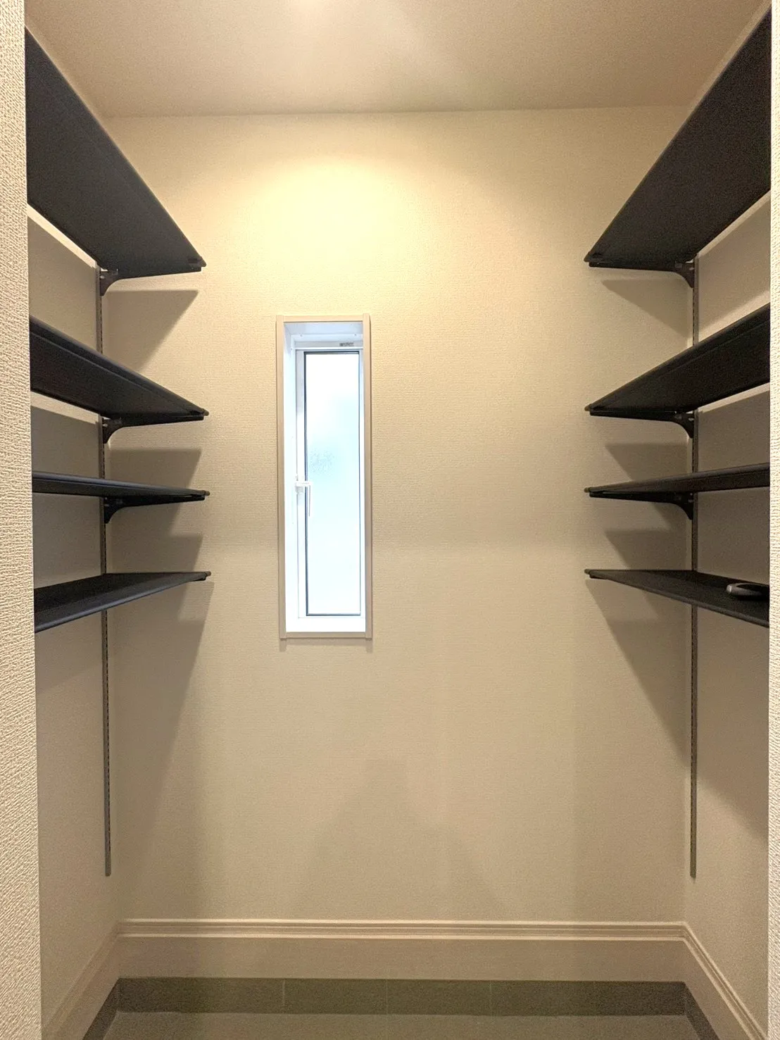 福岡市西区横浜の「ブルーミングガーデン 福岡市西区横浜2丁目1棟