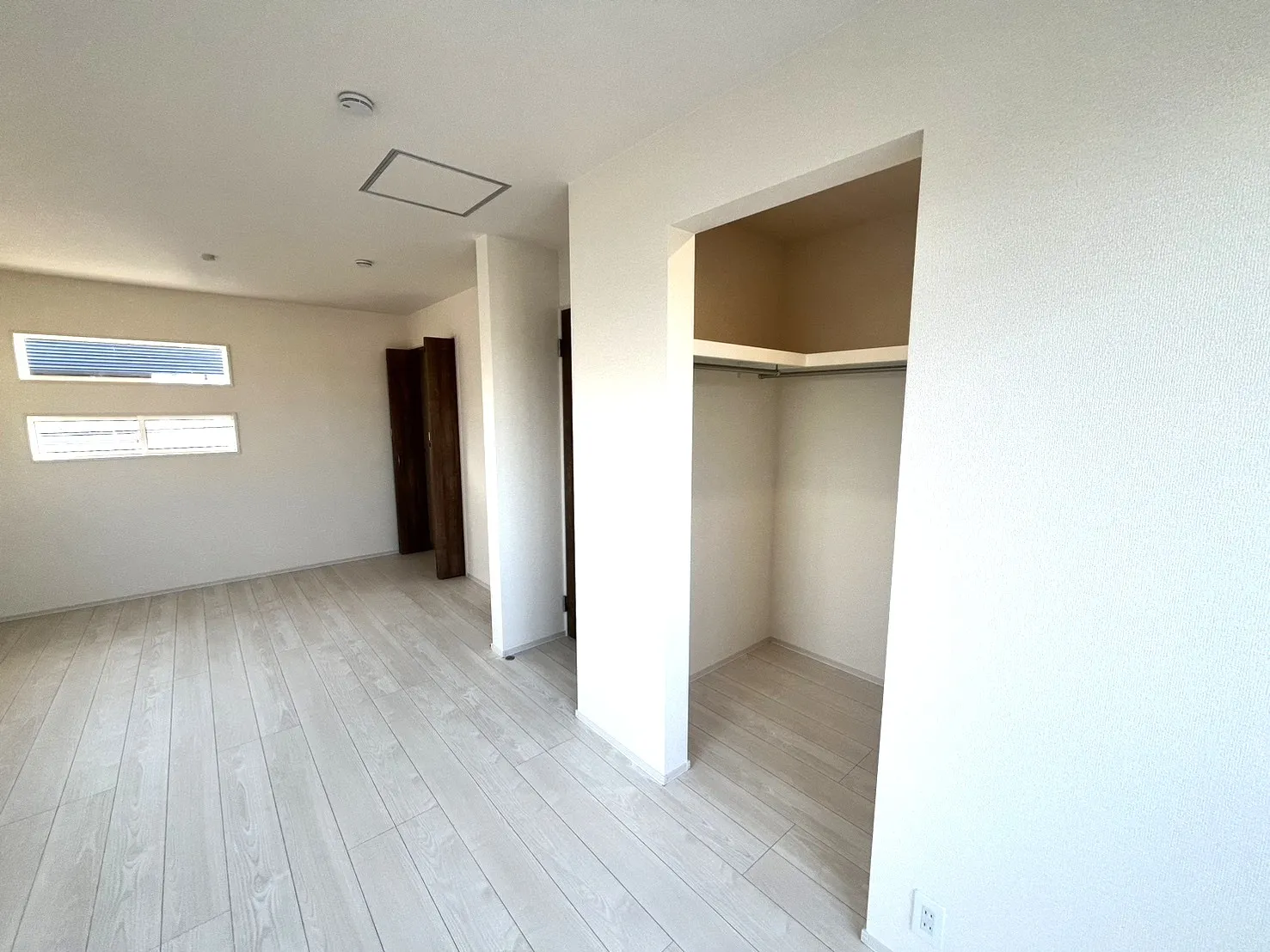 ☆洋室5.25畳&6.0畳(可変型間取り)☆