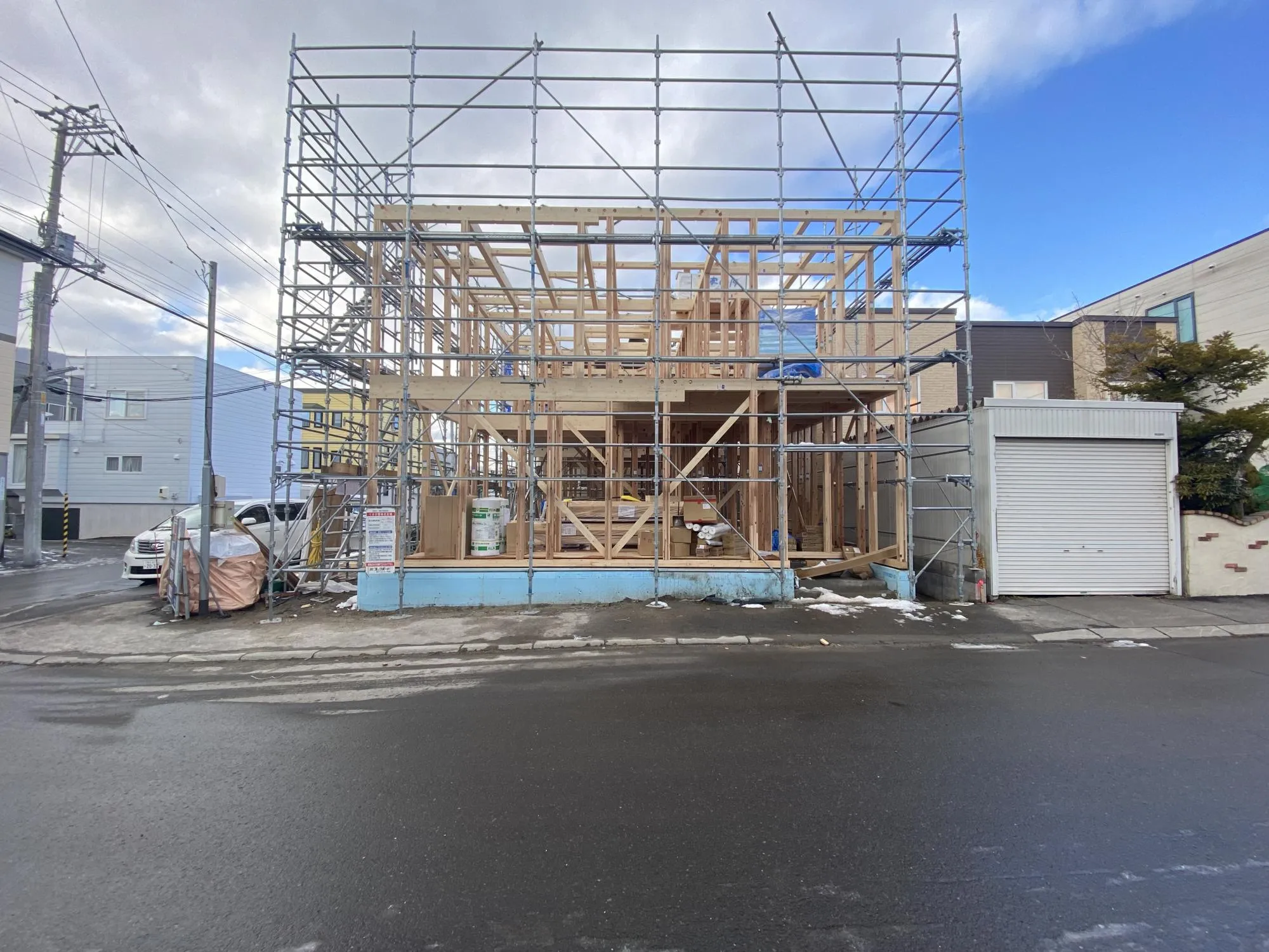 現地写真(2号棟玄関側)