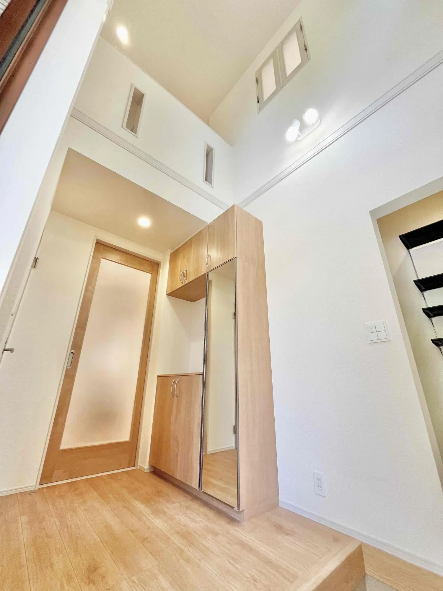 2号棟　玄関吹き抜け