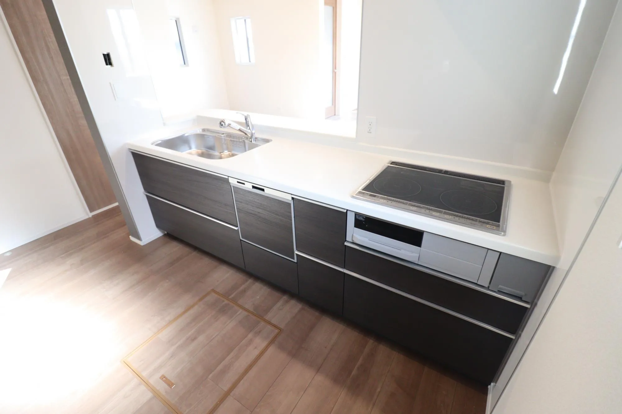 【1号棟:キッチン】