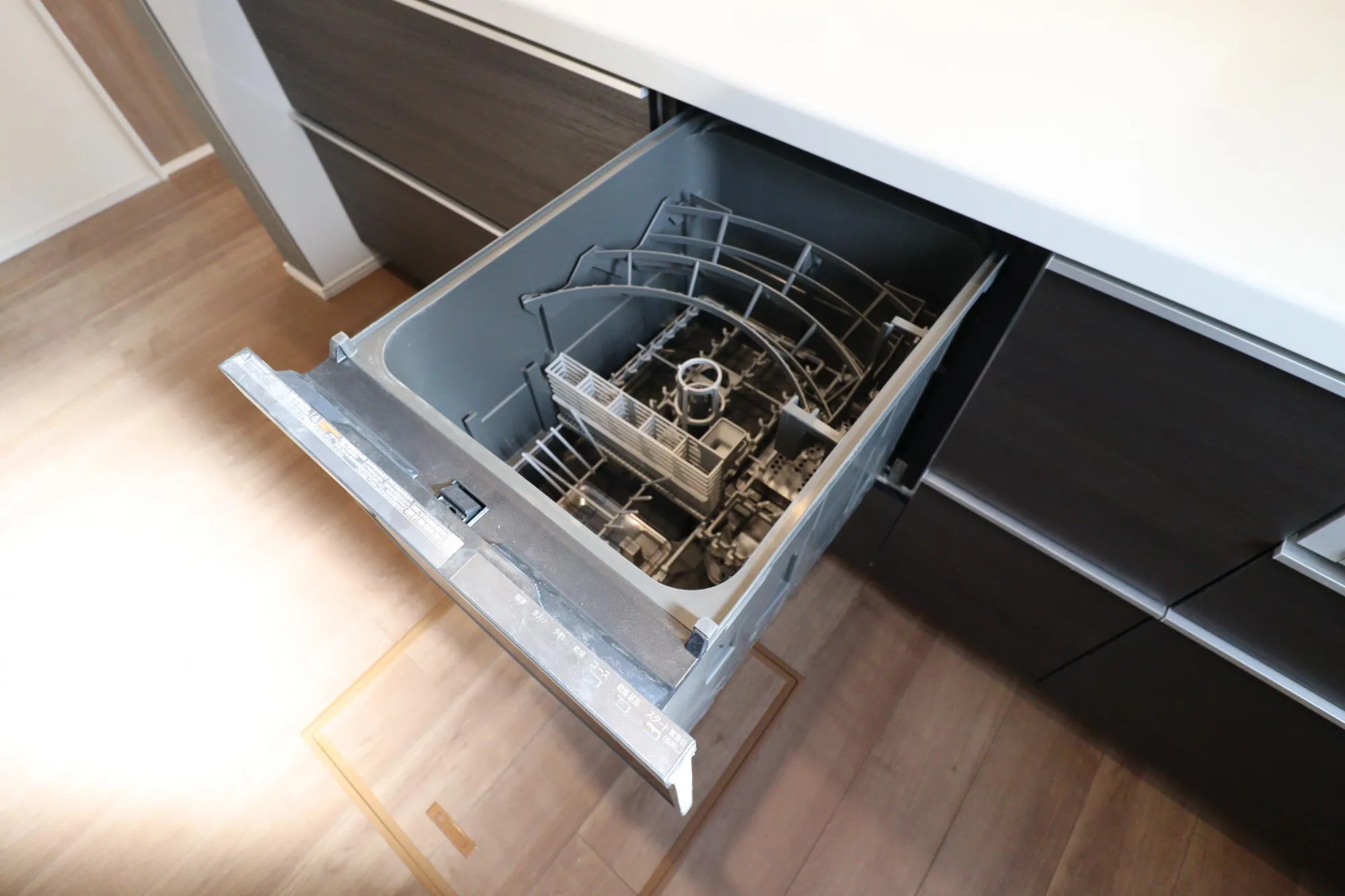 【1号棟:食器洗浄乾燥機】