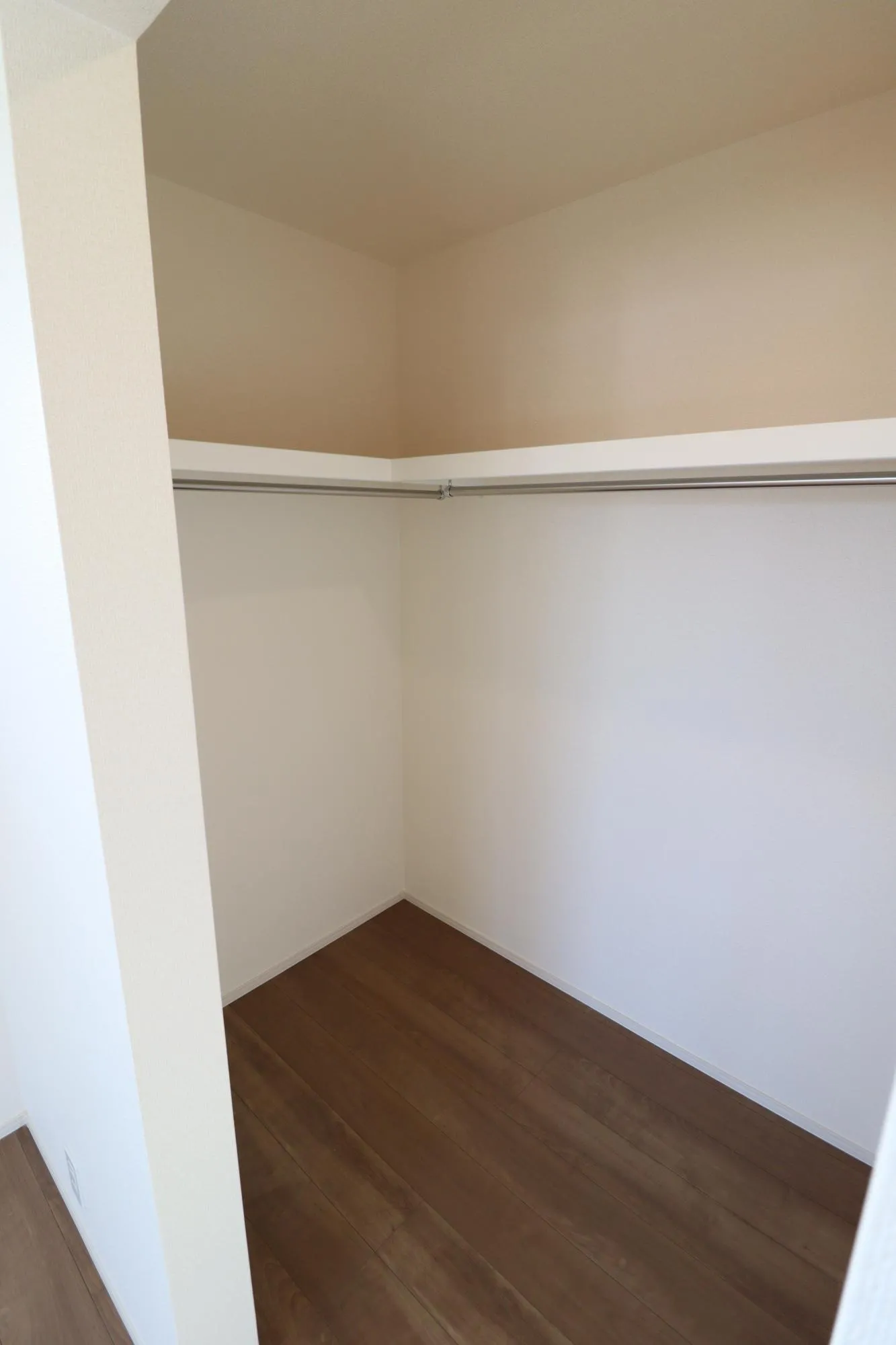 【1号棟:2階ウォークインクローゼット】