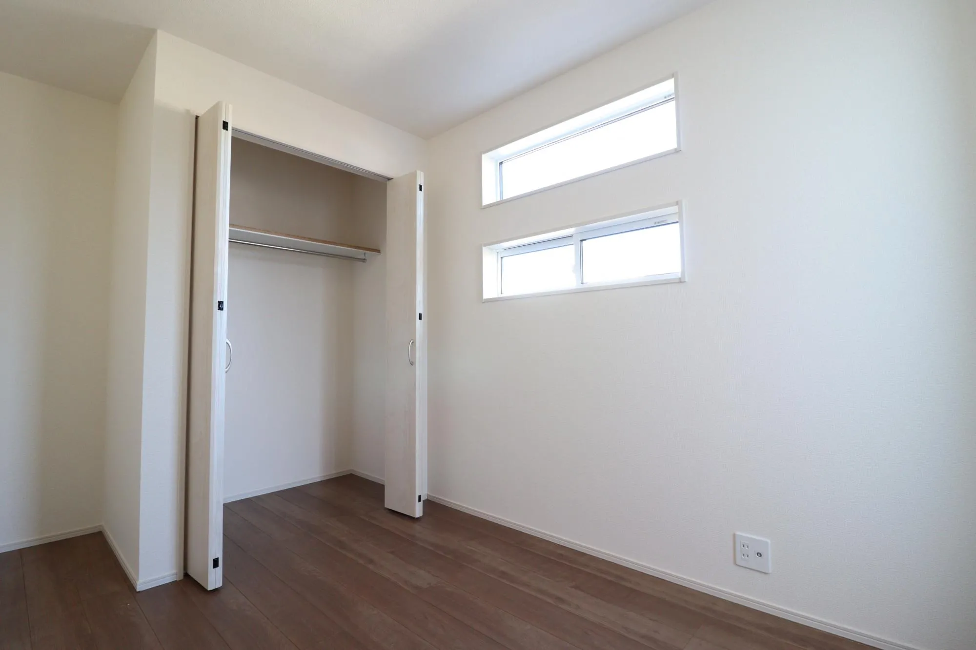 【2号棟:2階洋室(5.46帖)】