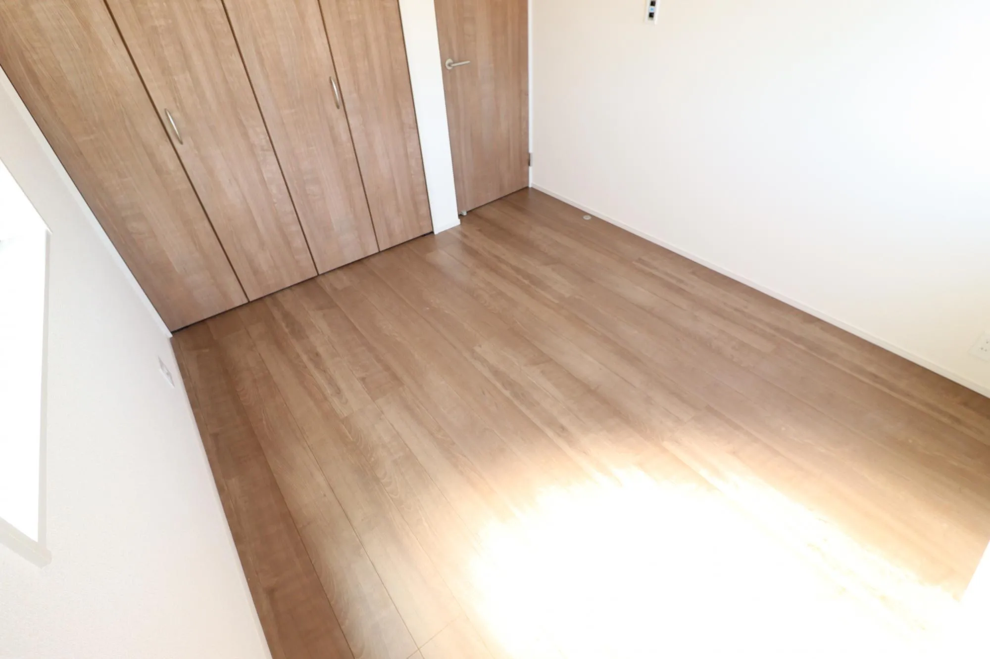 【2階洋室(5.0帖)/1号棟】