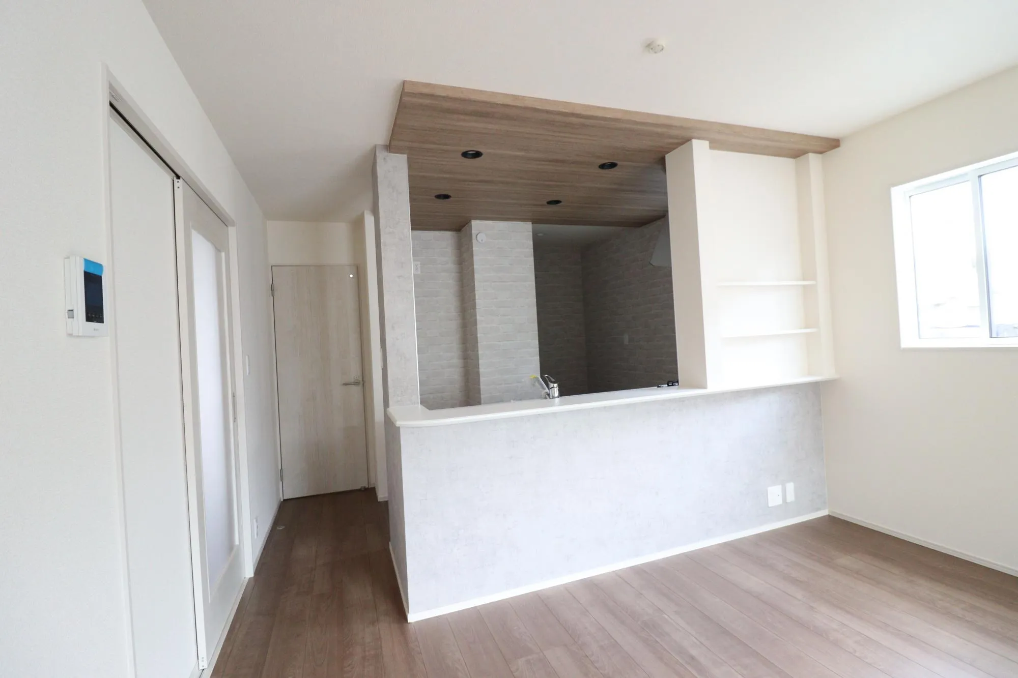 【対面式キッチンカウンター/2号棟】