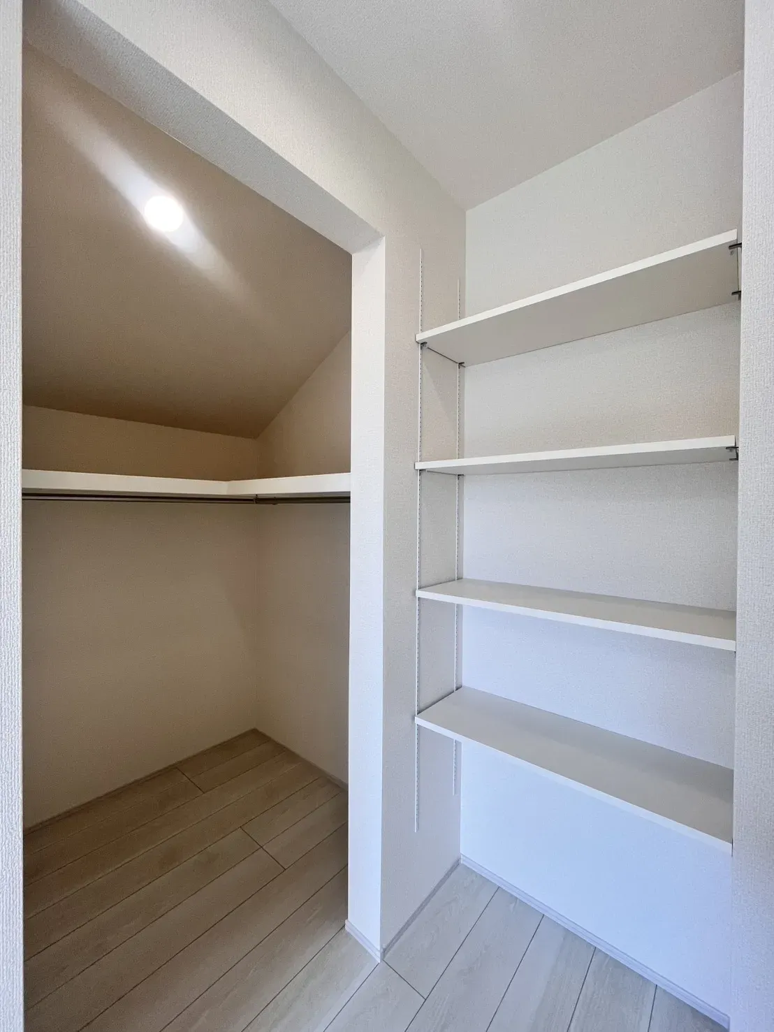 ウォークインクローゼット(2026年2月26日撮影)