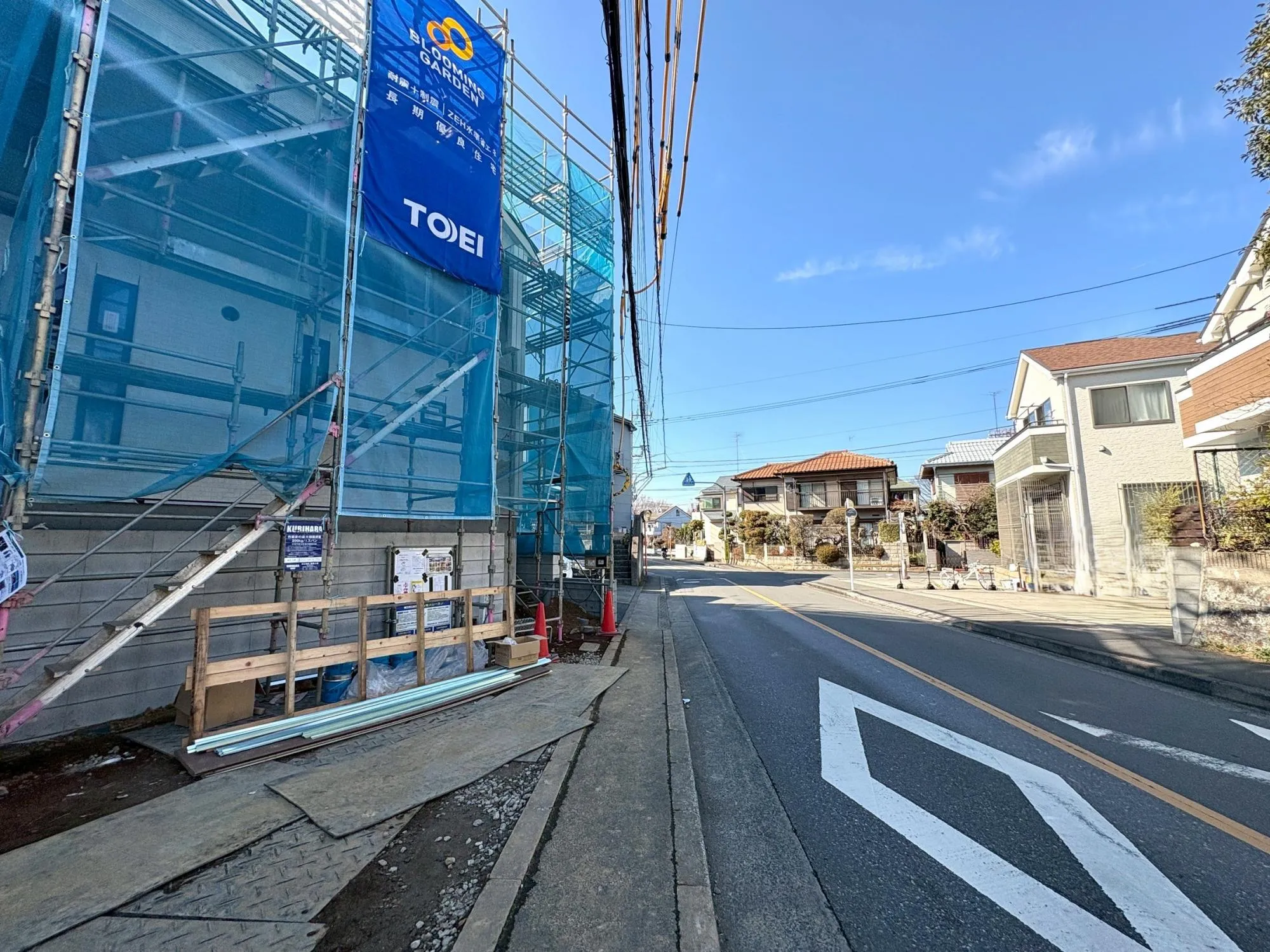 現地前面道路(2026年2月撮影)