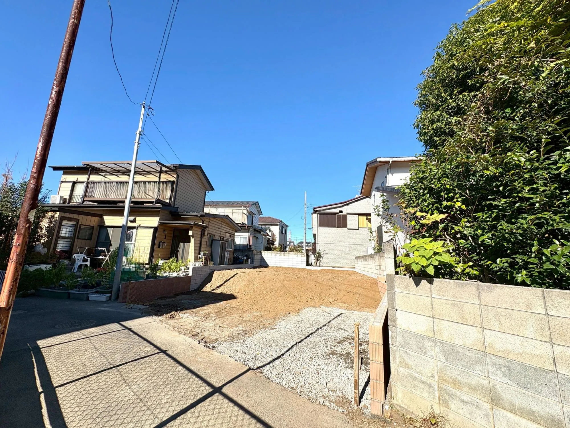 現地外観写真(2025年12月撮影)