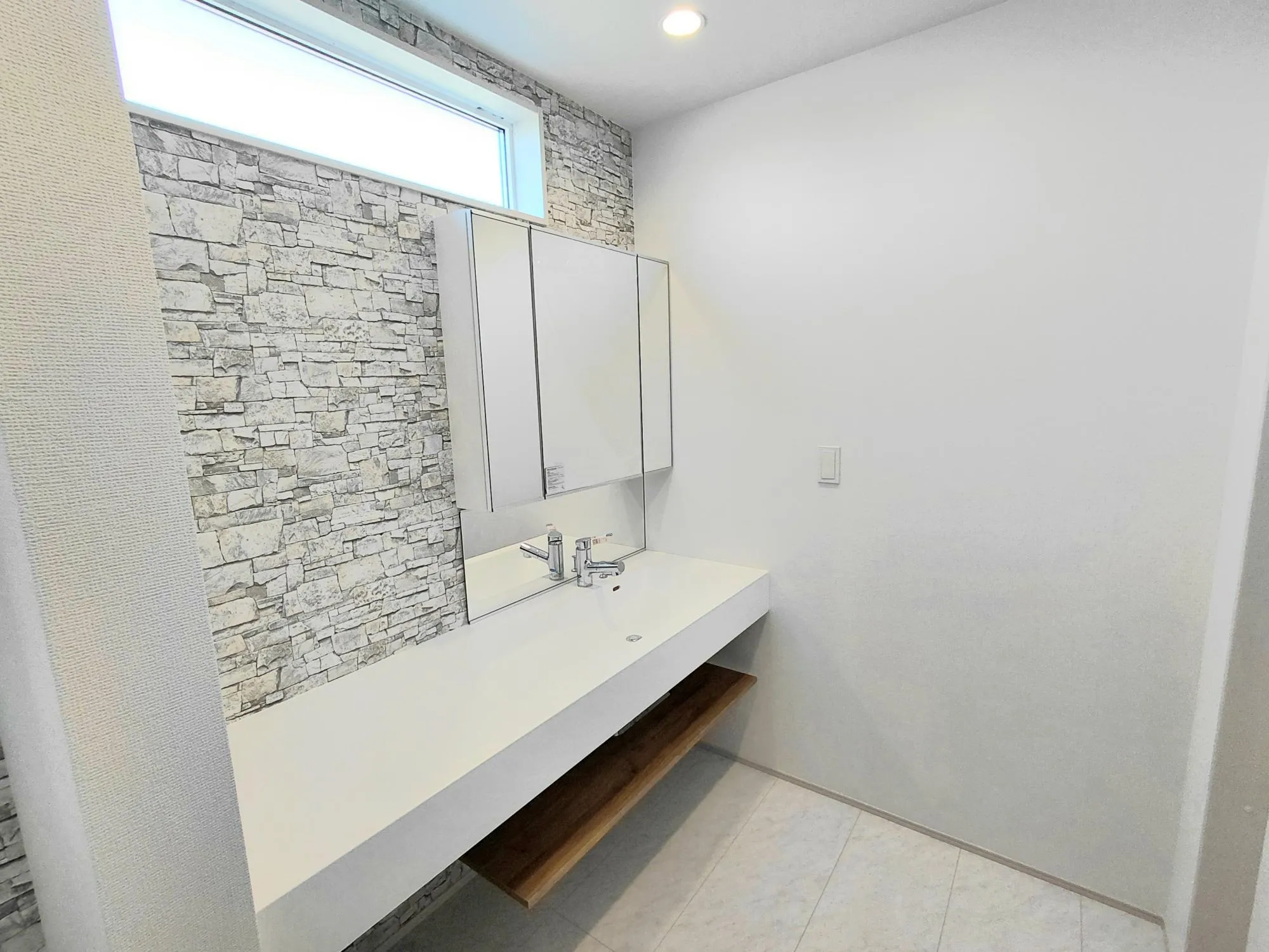 1号棟　洗面所②