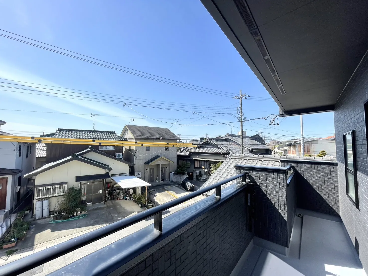 1号棟　バルコニー(2階) (南側)