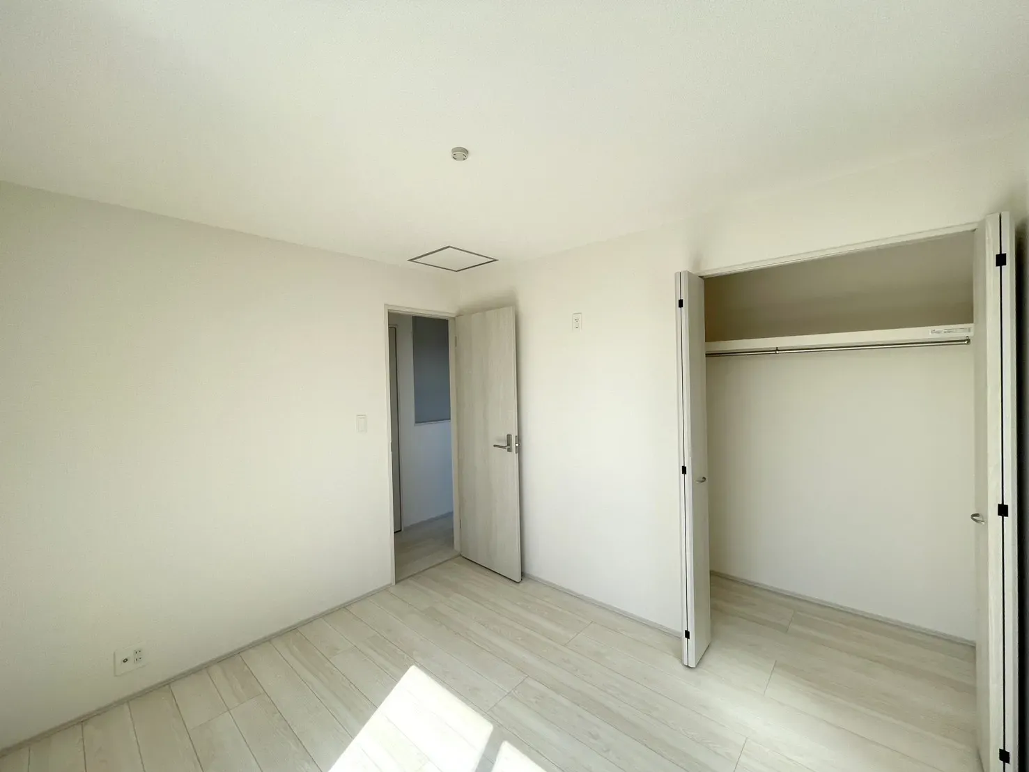 1号棟　居室5.25帖(3階) 東側