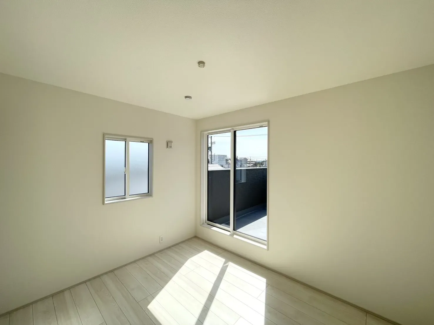 1号棟　居室5.25帖(3階) 東側