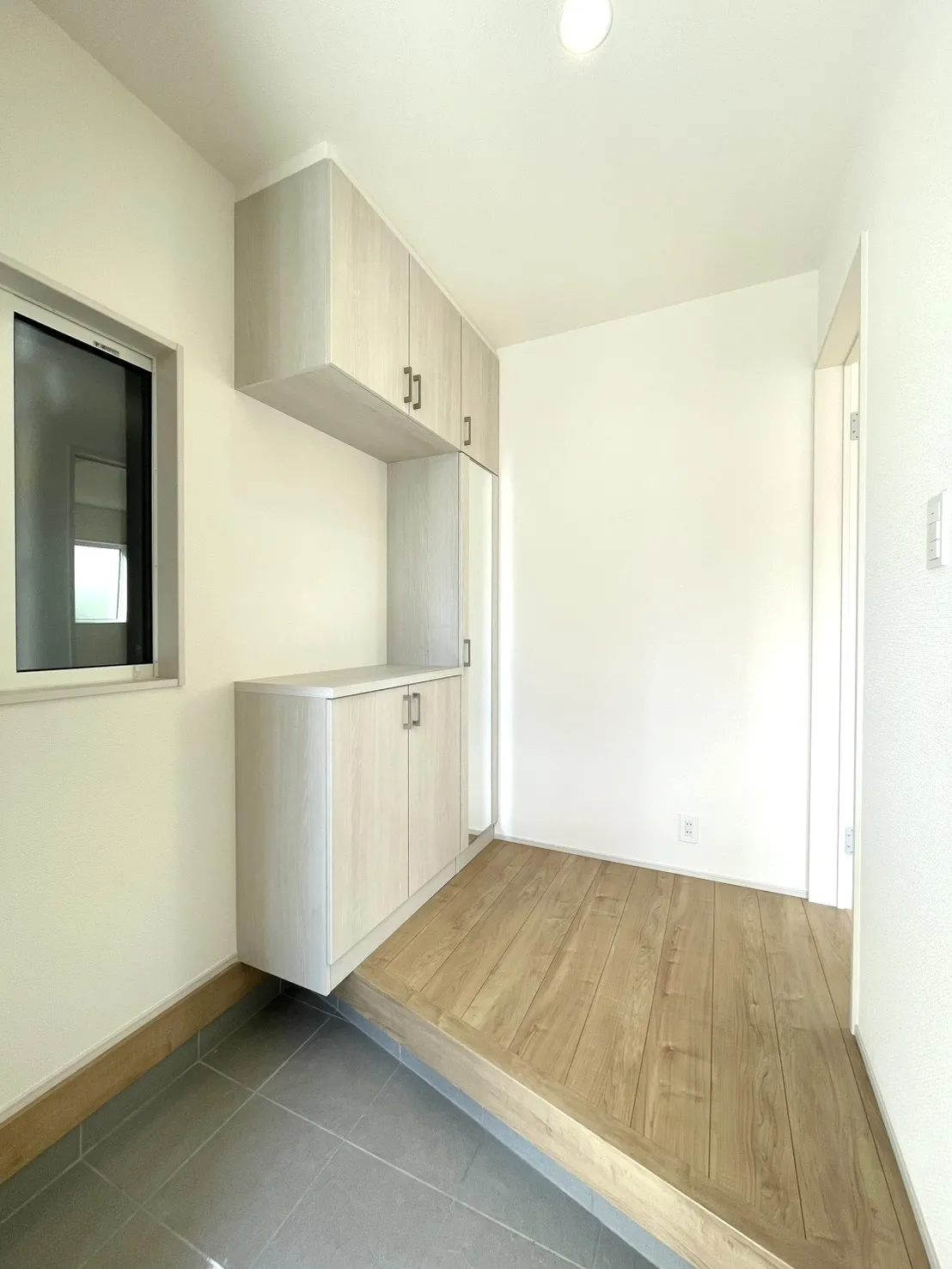 2号棟　玄関