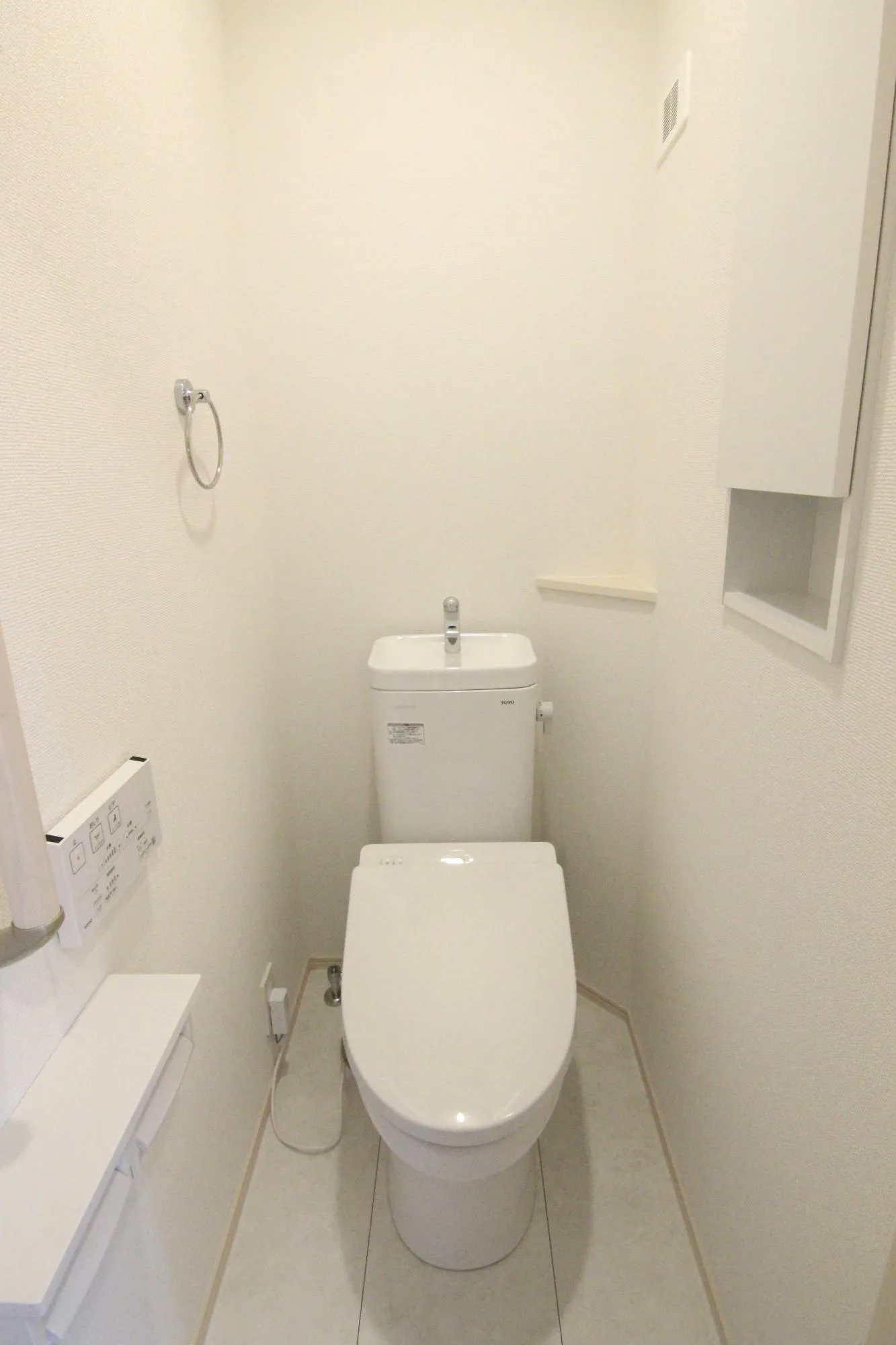 【2号棟トイレ収納】