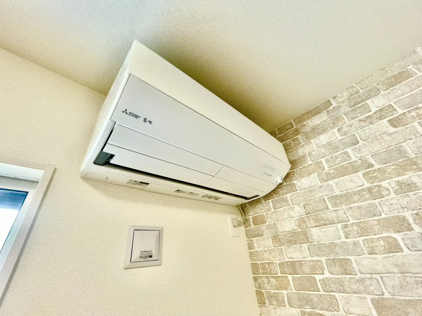 リビングエアコン