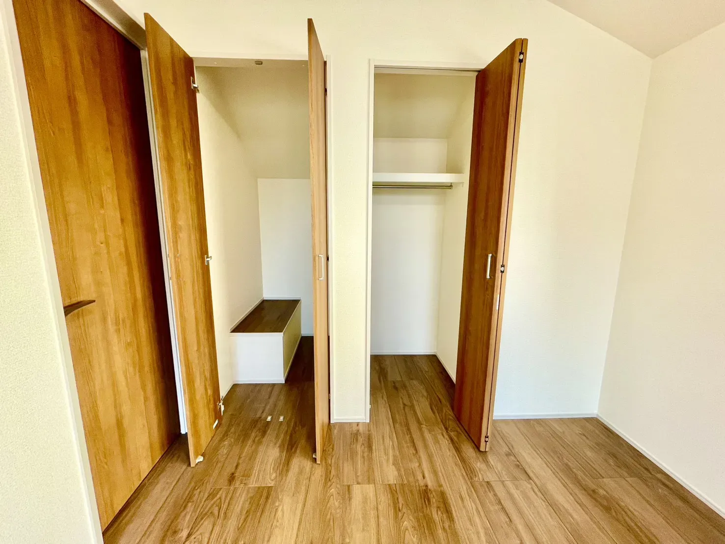 クローゼット収納